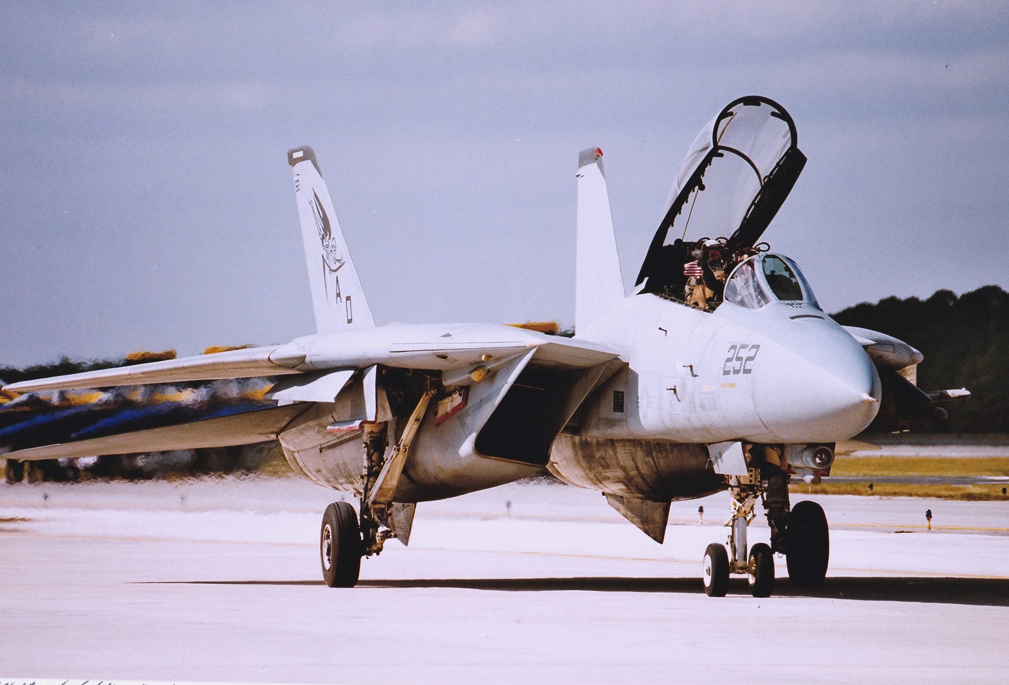 162689\AJ-101 F-14A VF-41 'Black Aces' NAS Oceana. Stuart Freer