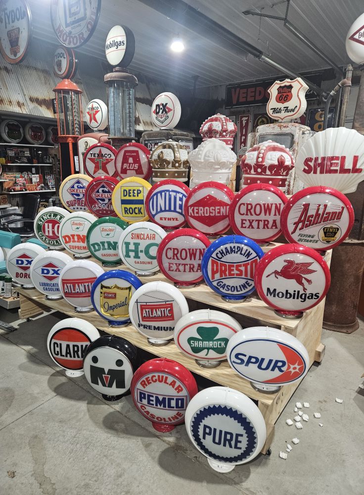 Espy's Monday Madness Globe Sale