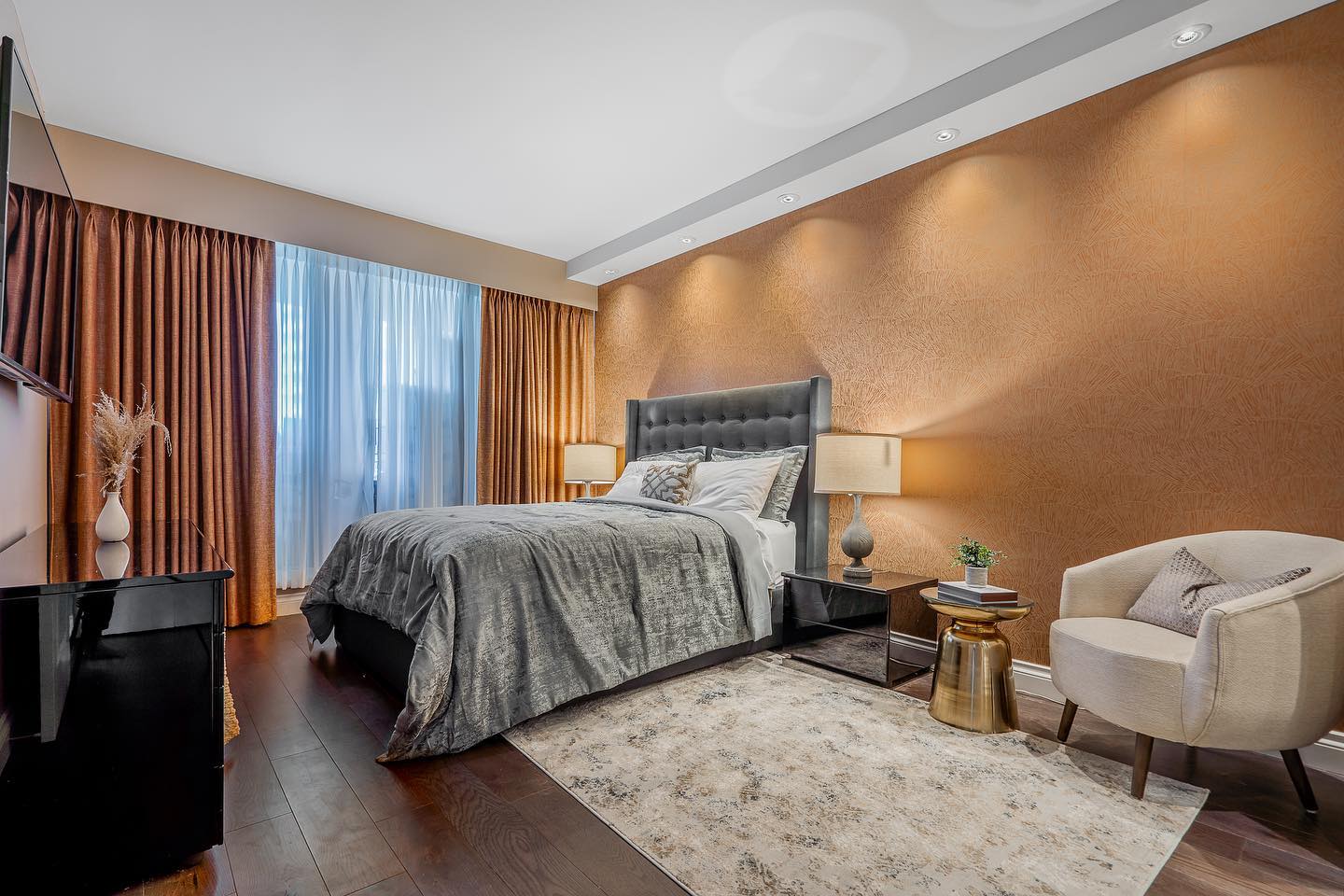 Before & After - Luxury Master... - Enzo Design Build