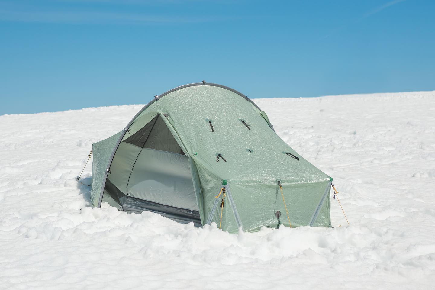 tent vis a vis Tambu Agnikunda - 4 Person Trekking Balkonsonnensegel HDPE Rental accommodation in campsites Size:13x26