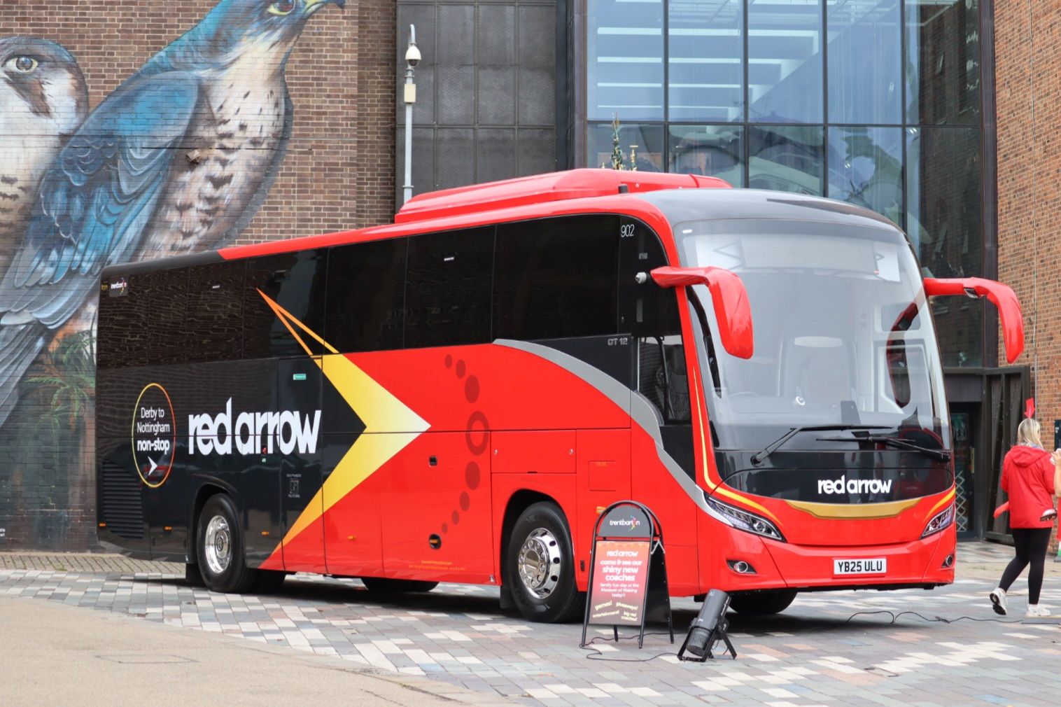 Trent Barton and Kinchbus MMC200s at Castle Donnington this 