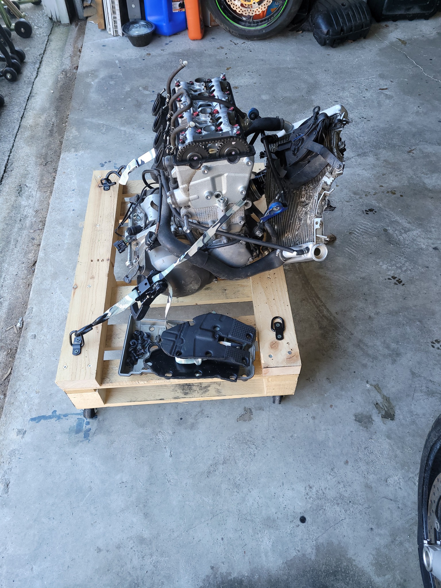 2015 Kawasaki ZX 636 20th anniversary engine. Parting out or