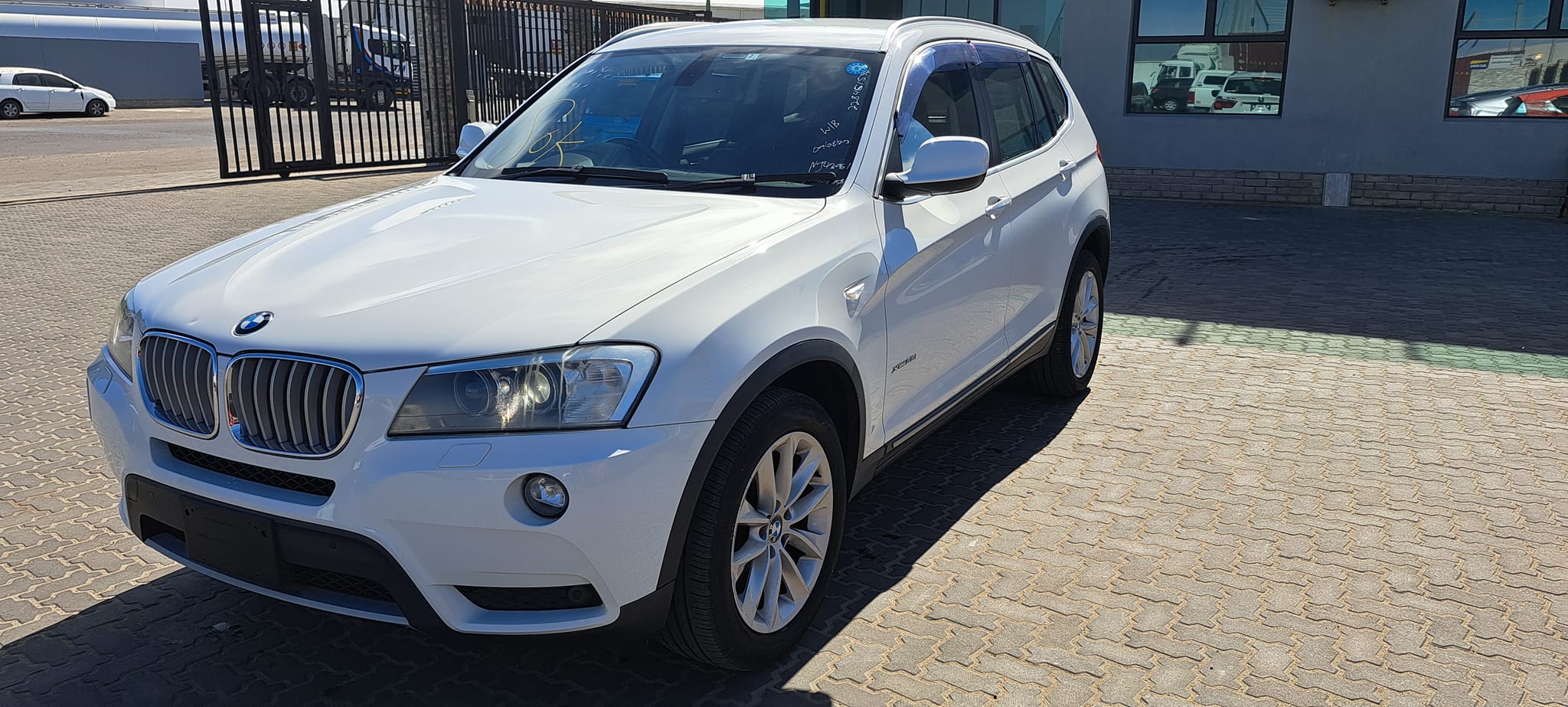Make : BMW Price : N$285 000 Model : X3 Reg.Year, Month : 2012/02
