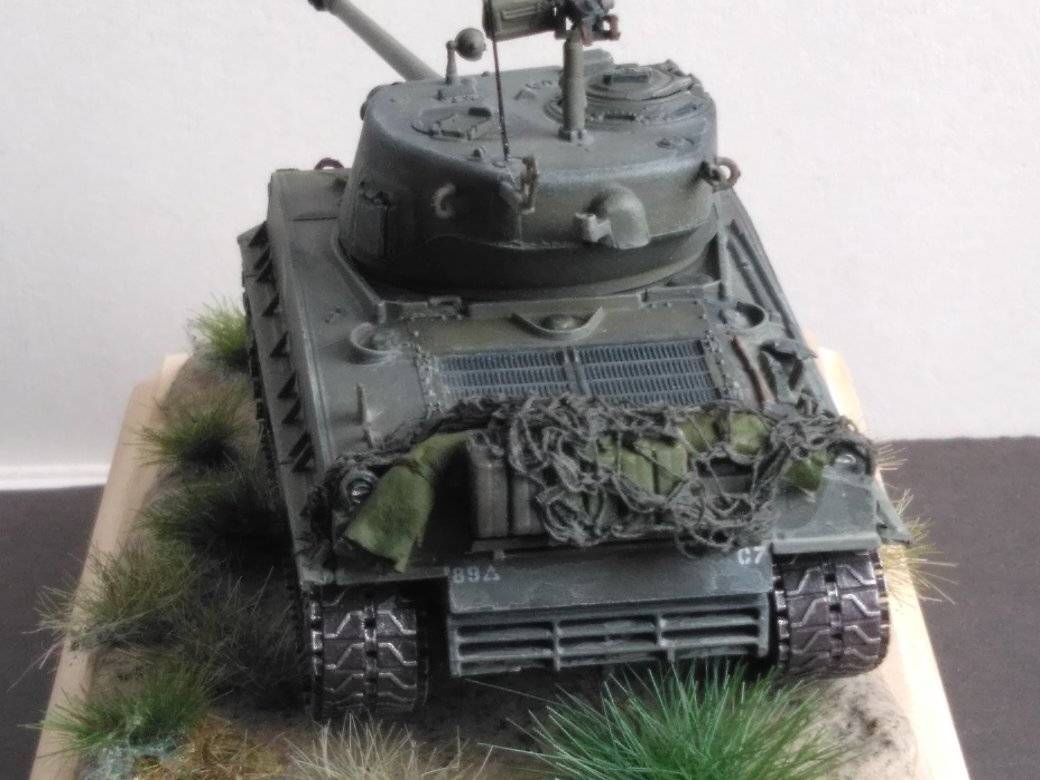 Dragon ARMOR 1:72 M4A3E8 Sherman - 89TH TANK BATTALION - HAN RIVER Korea 1951