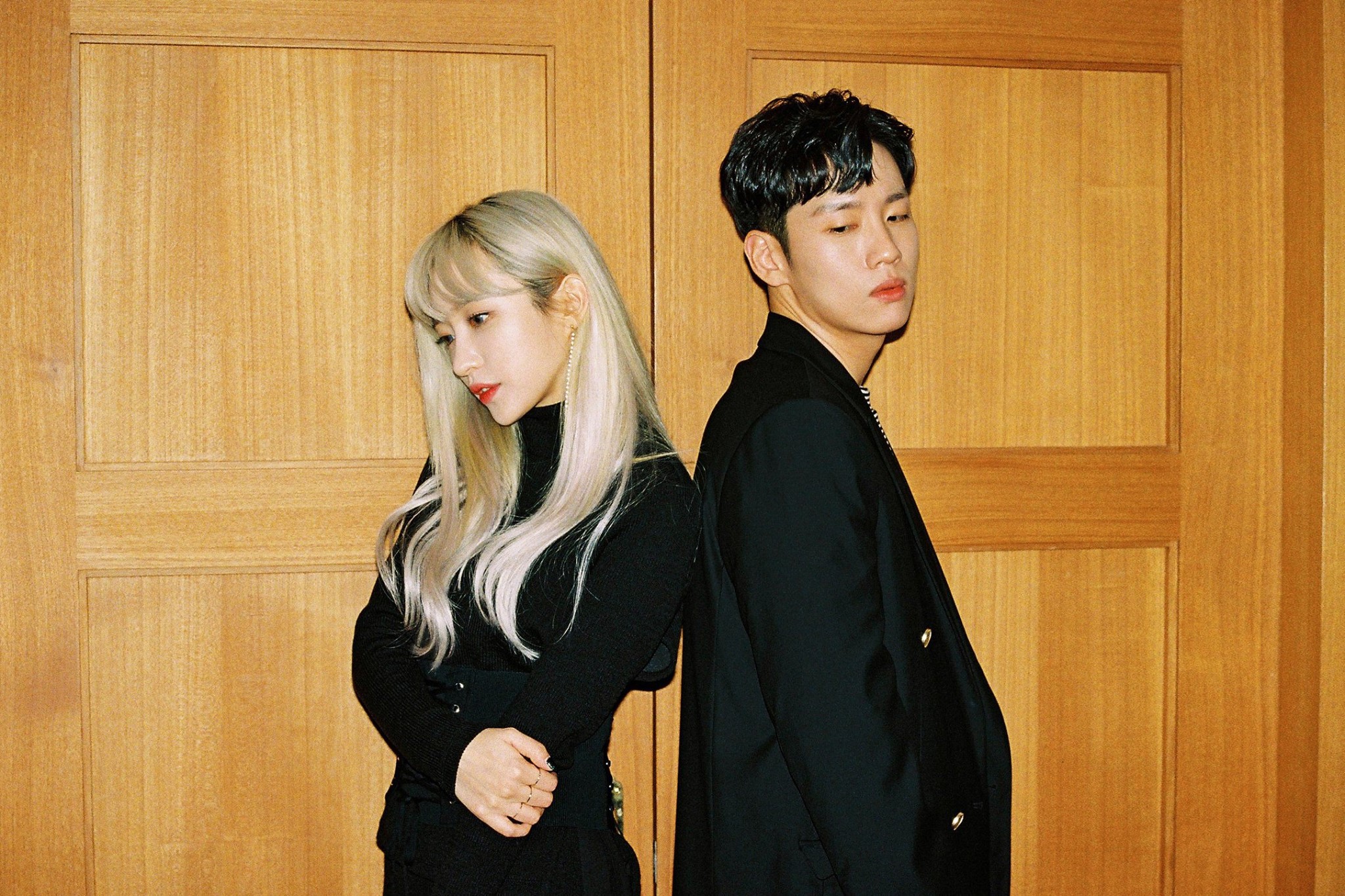 한해 - [#한해/PHOTO] 한해 X 하니 '보는 눈' 화보컷 공개 한해 '보는 눈 (Feat.... | Facebook