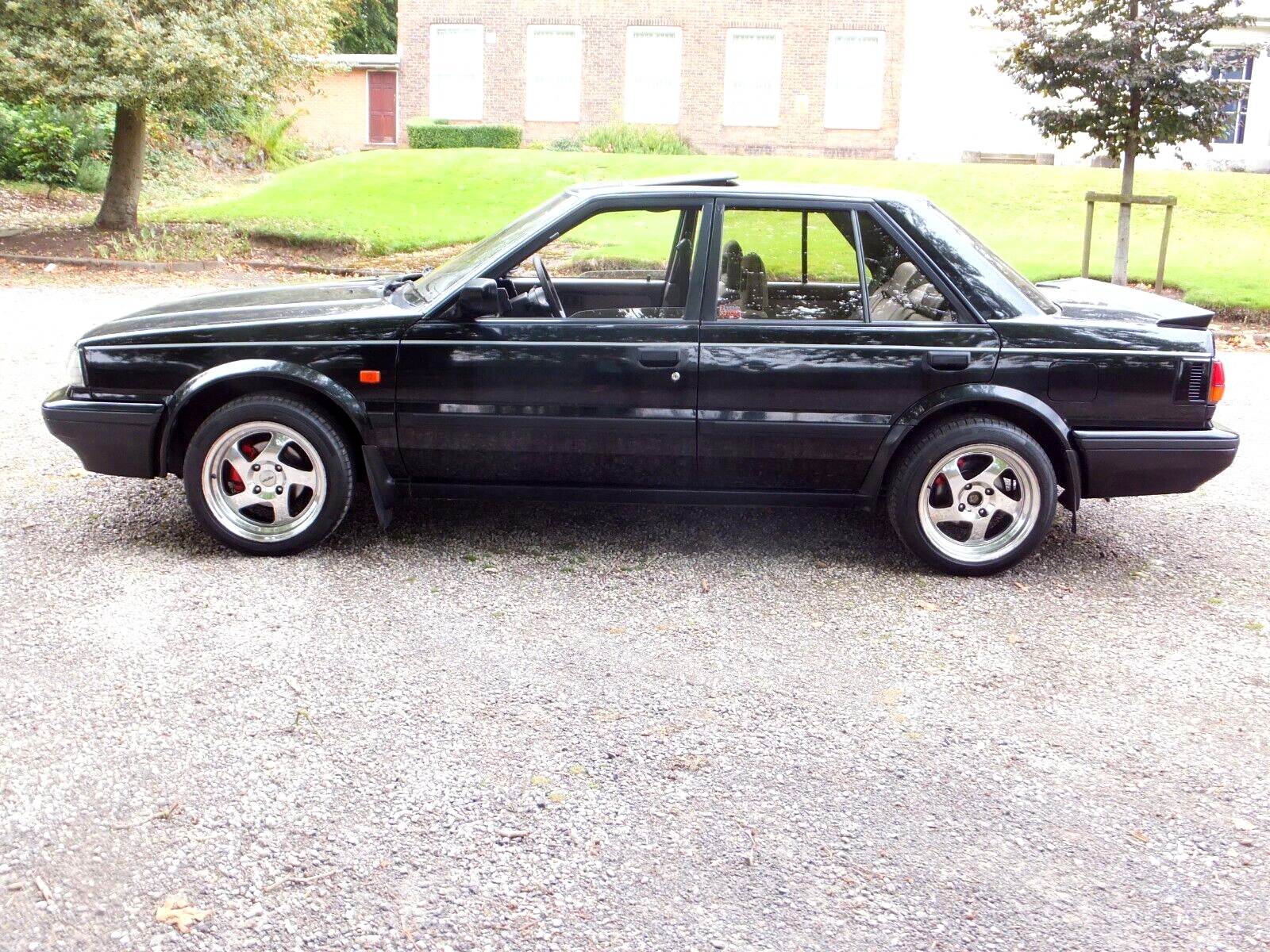 Remember these? You could buy this one NISSAN BLUEBIRD 1.8 ZX