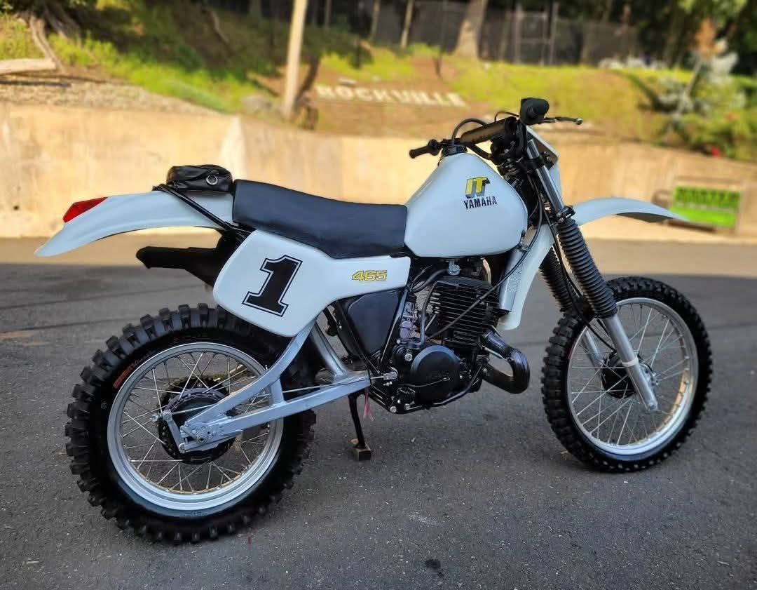 1982 YAMAHA IT-175 💙💨🚀 . . . Daily updates on motocross and the