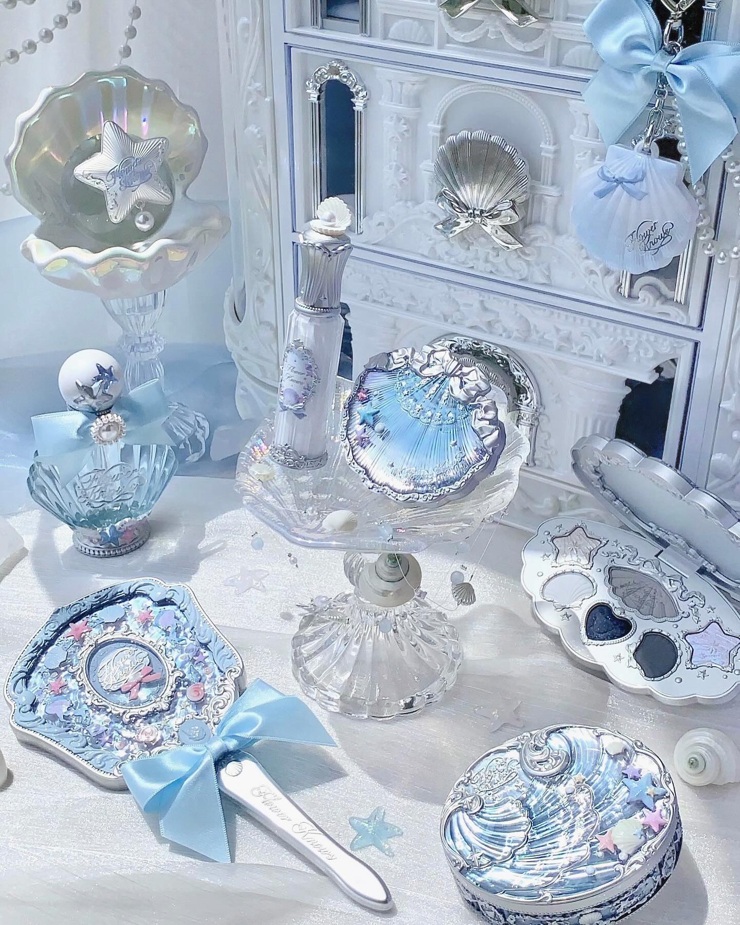 flowerKnows 水色 コレクションボックス Flower Knows Cosmetics added a - Flower Knows Cosmetics