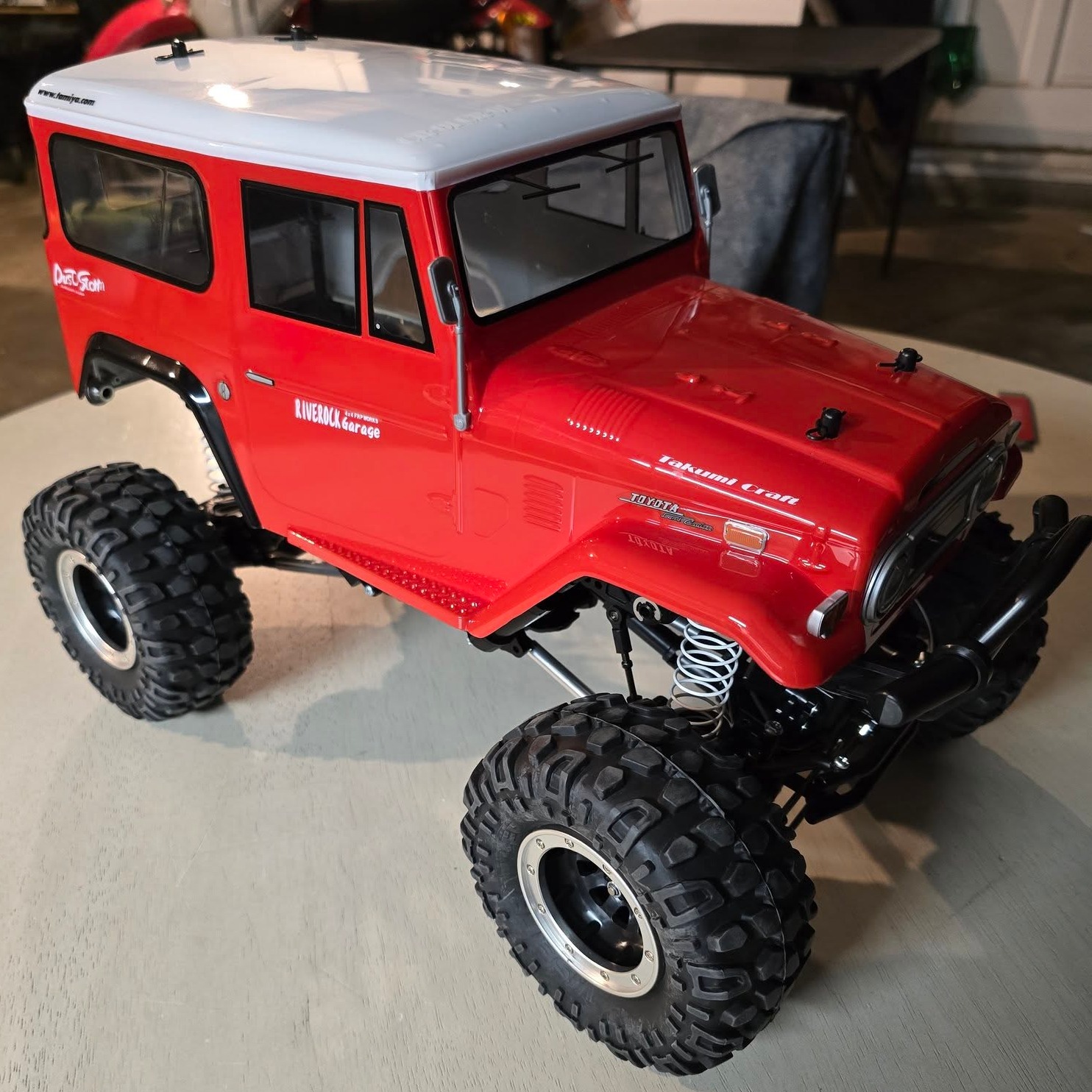 The CR-01 chassis is perfect for this Toyota Land Cruiser 40 from