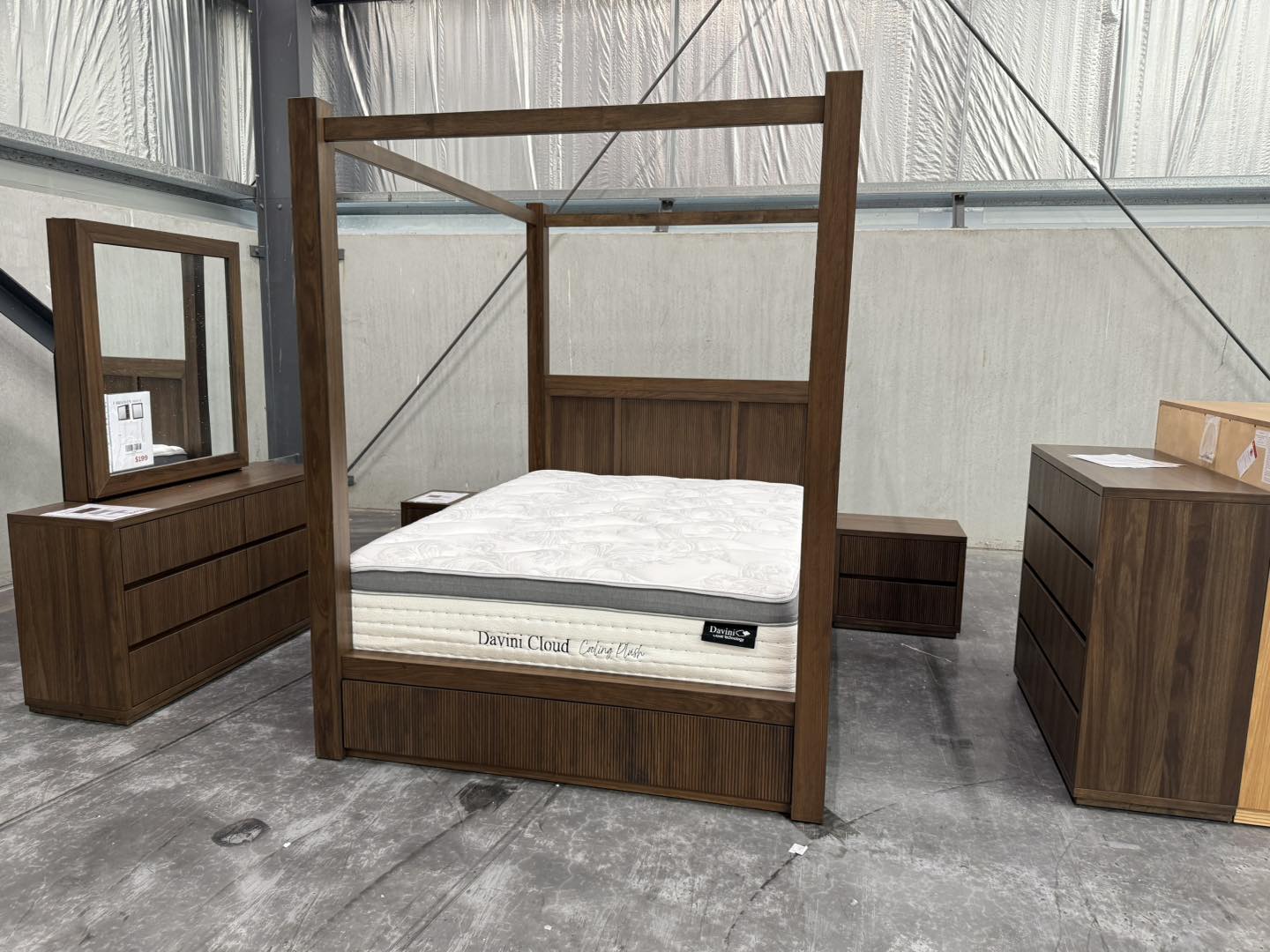 The Wholesale - 4 poster bed Queen RRP $1799, now $799! King $799 ...
