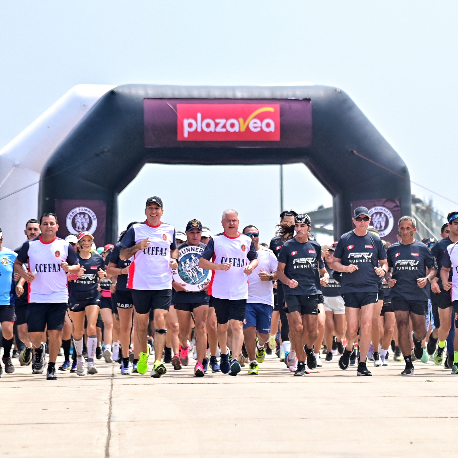 Peru Runners - ¡La Cívico Militar 10K presentado por Plaza...