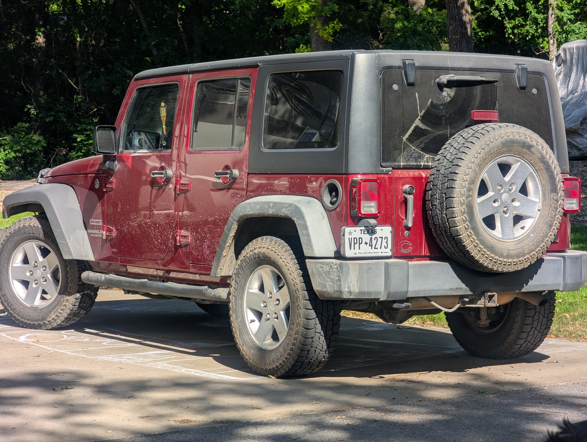 Selling 2011 Jeep Wrangler Unlimited with tow system