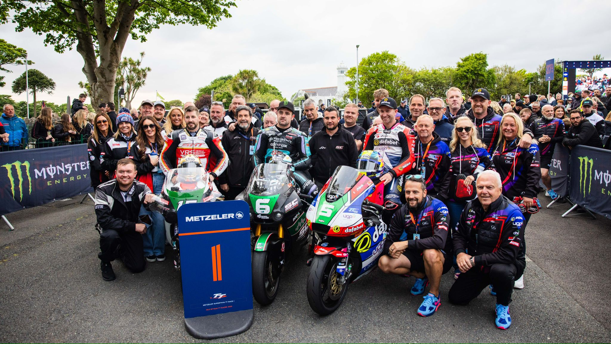 Isle - Metzeler Supertwin TT Race Report 🏁 More history was made at the ...
