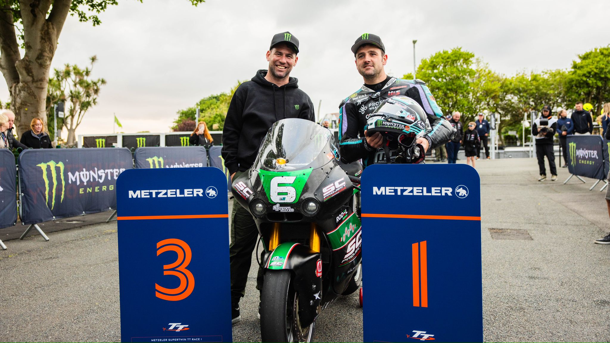 Isle - Metzeler Supertwin TT Race Report 🏁 More history was made at the ...