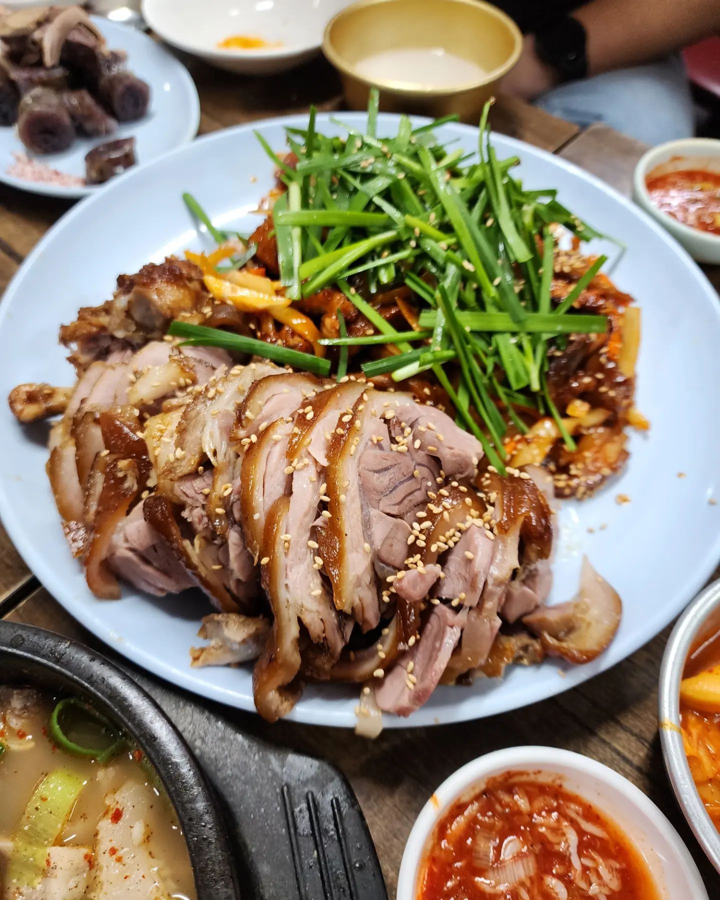박준규 - #공덕역 #오향족발 #족발 #아재들의성지 #순대 #순대국 #떡볶이 는 거들뿐 | Facebook