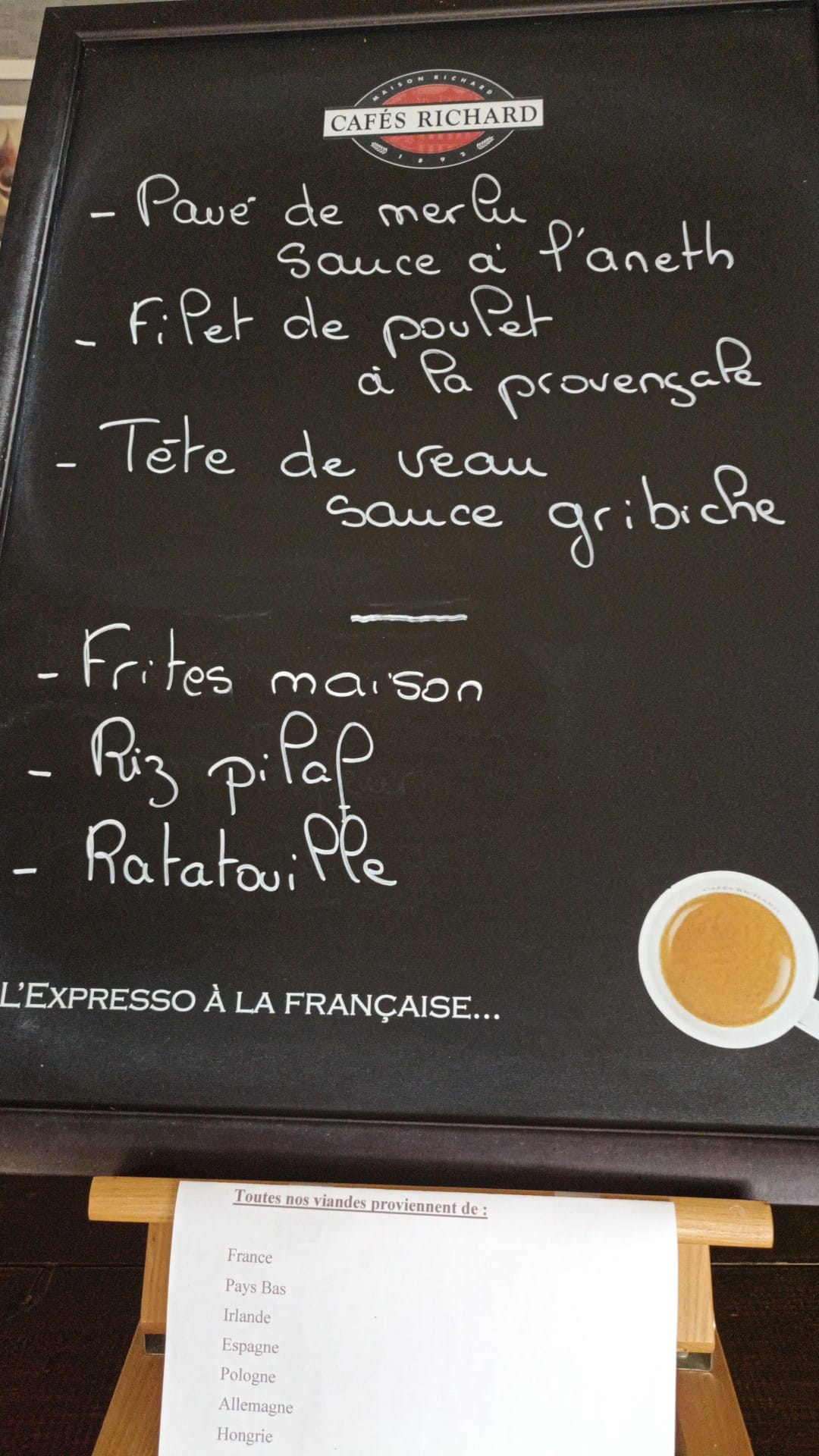 La Table Des Canots Courville Sur Eure