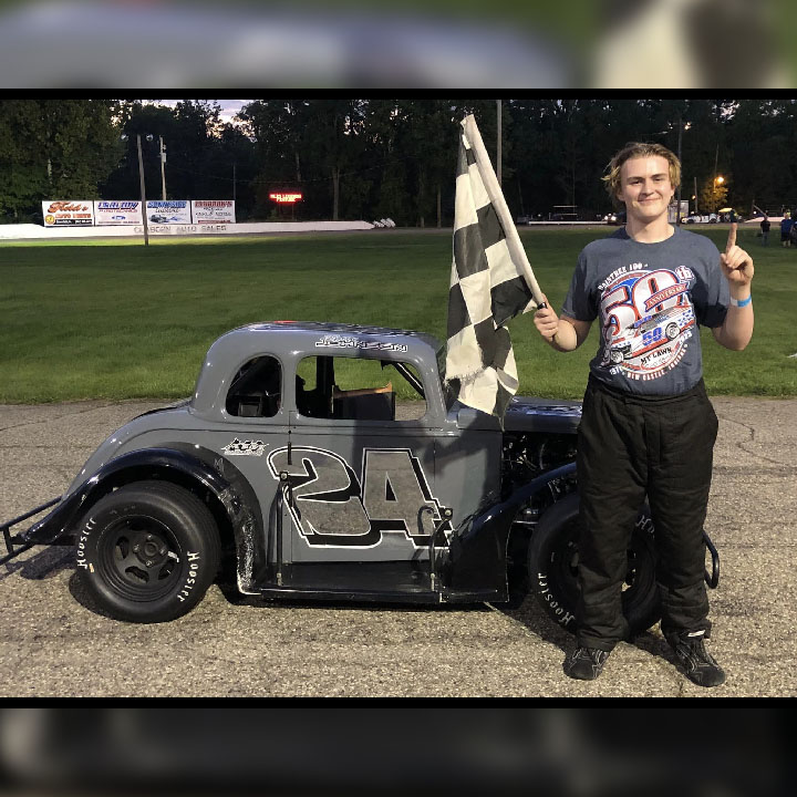 Legends - Legends raced Saturday, August 19, at Mt Lawn Speedway in ...
