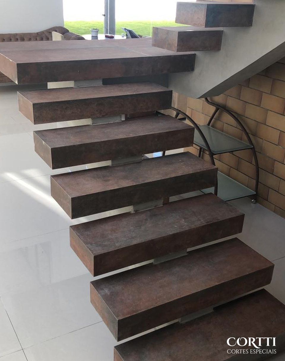 Escada envelopada em porcelanato... - Cortti Cortes Especiais | Facebook