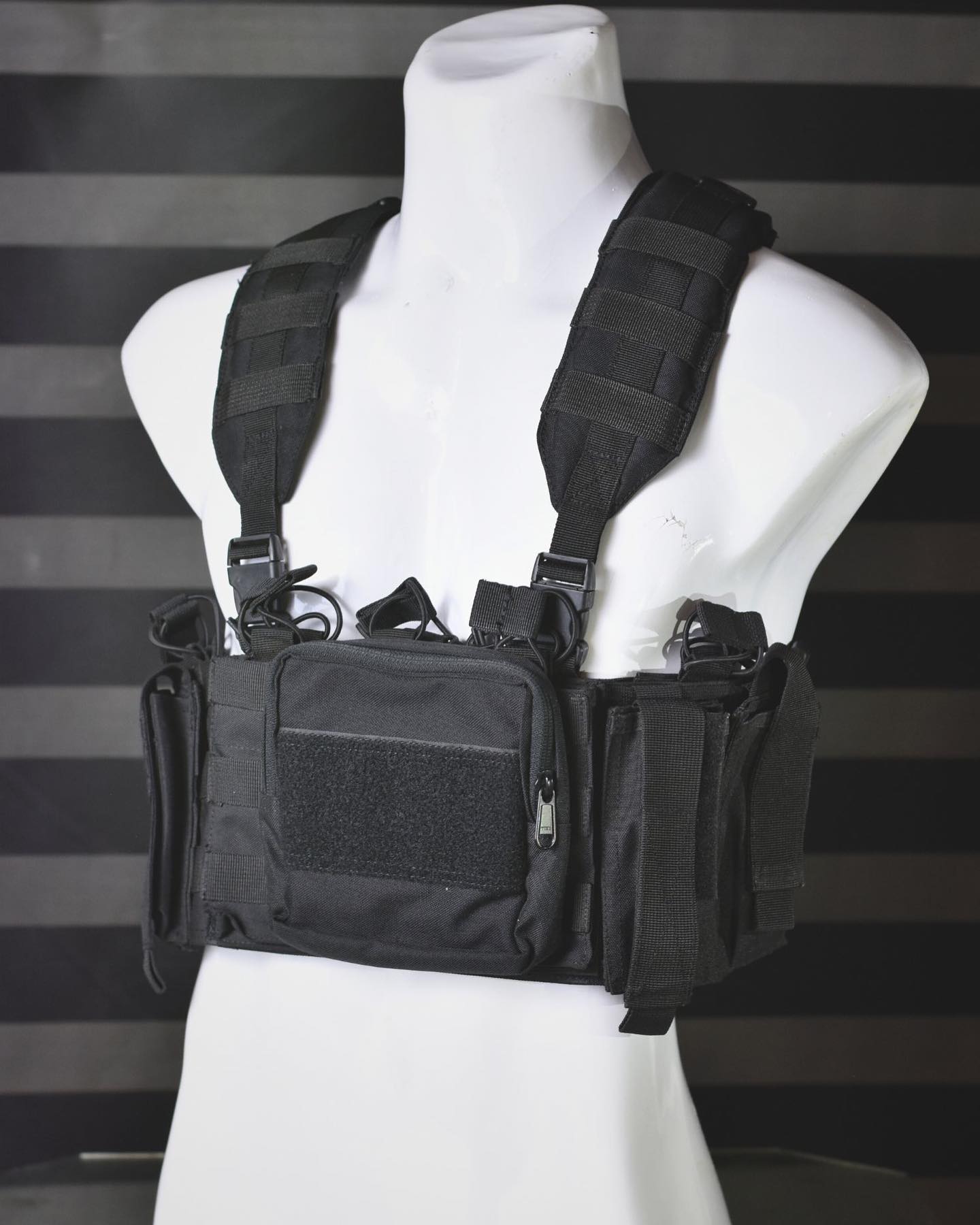 Specter Defense - MEET THE BLACK RAIDER CHEST RIG - A...