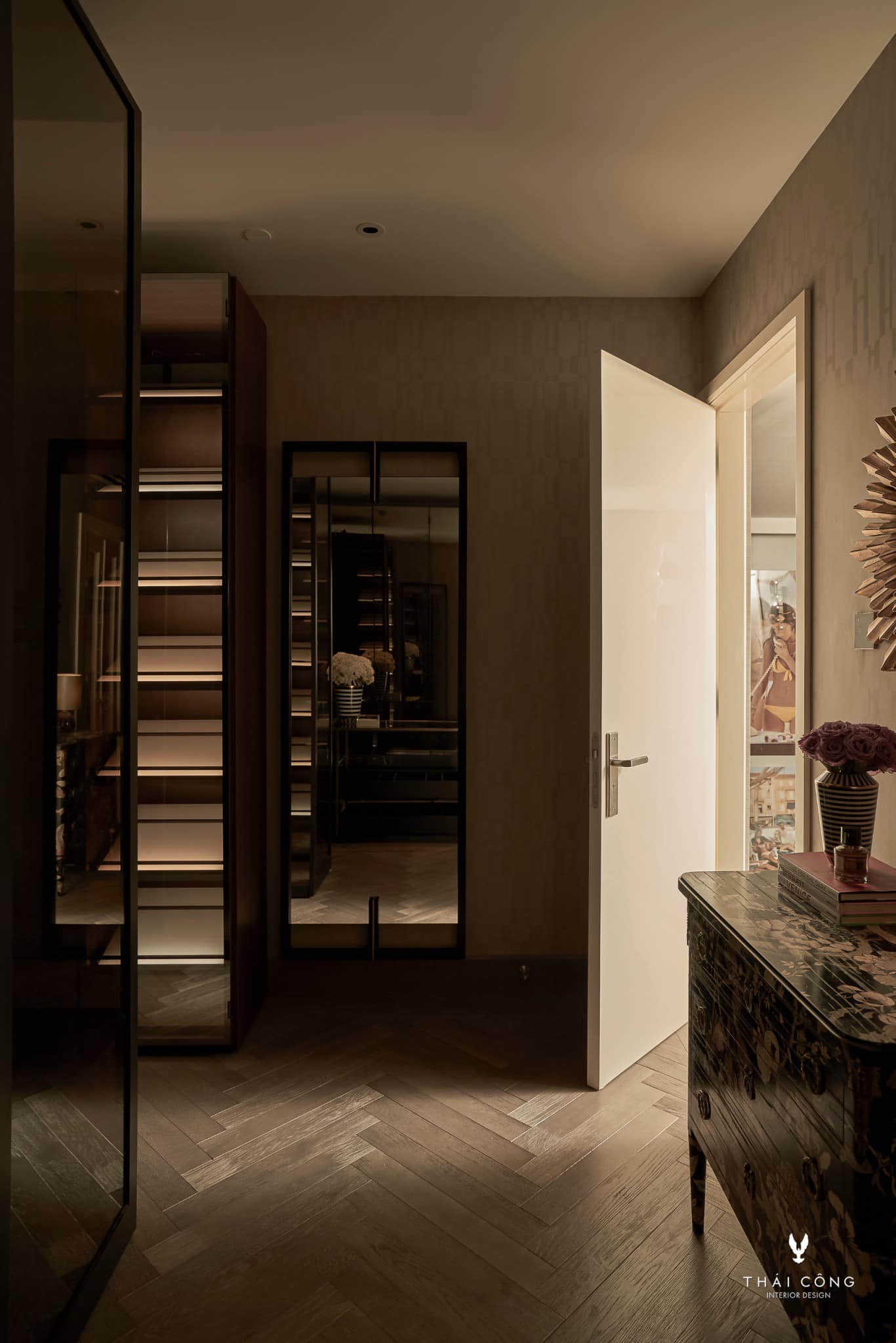 𝘌𝘕𝘎𝘓𝘐𝘚𝘏 𝘉𝘌𝘓𝘖𝘞 𝐒𝐊𝐘 𝐕𝐈𝐋𝐋𝐀 Địa... - THÁI CÔNG INTERIOR DESIGN