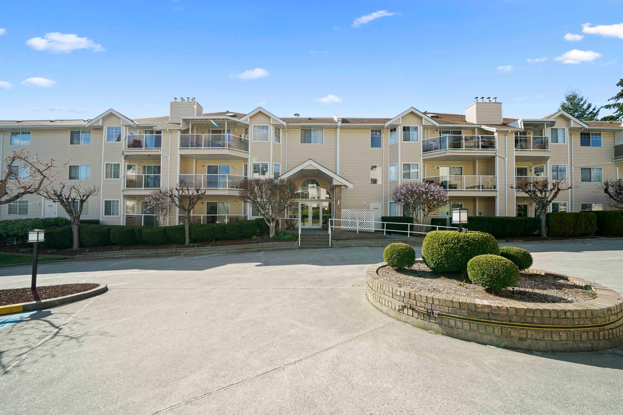 The Huber Team - NEW LISTING! 211 - 22611 116 Ave, Maple... | Facebook