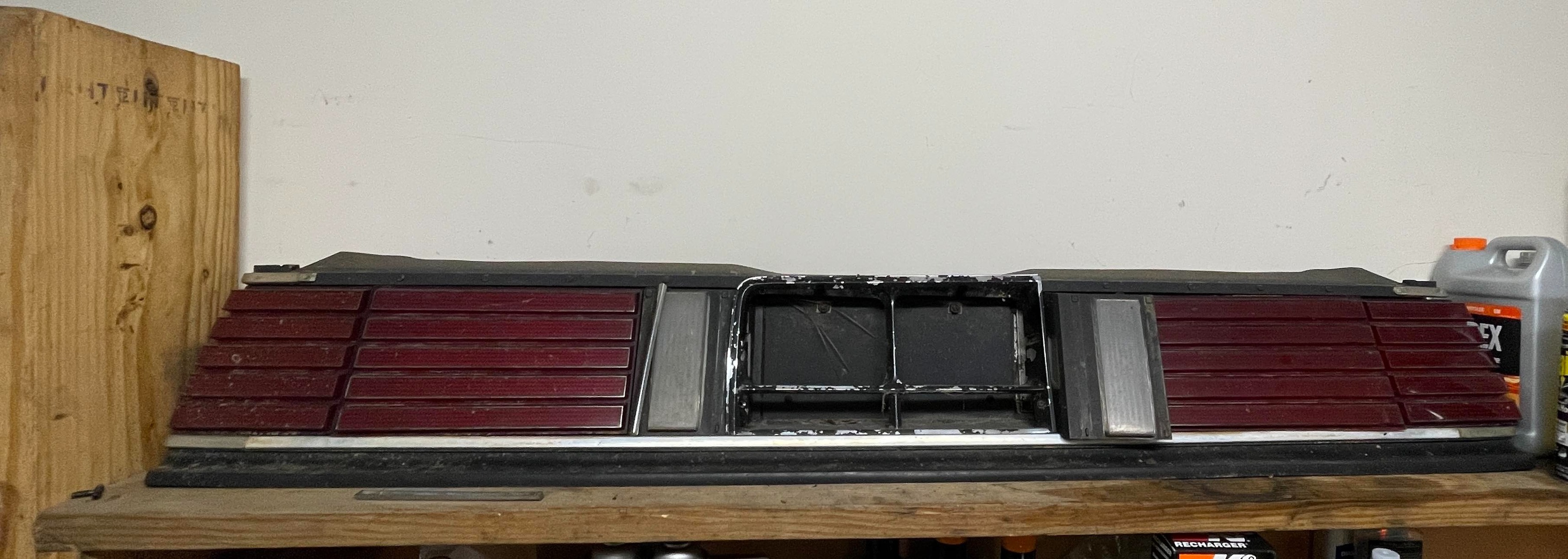 Wanting to sell the following parts a zephyr z7: 1: Front grill