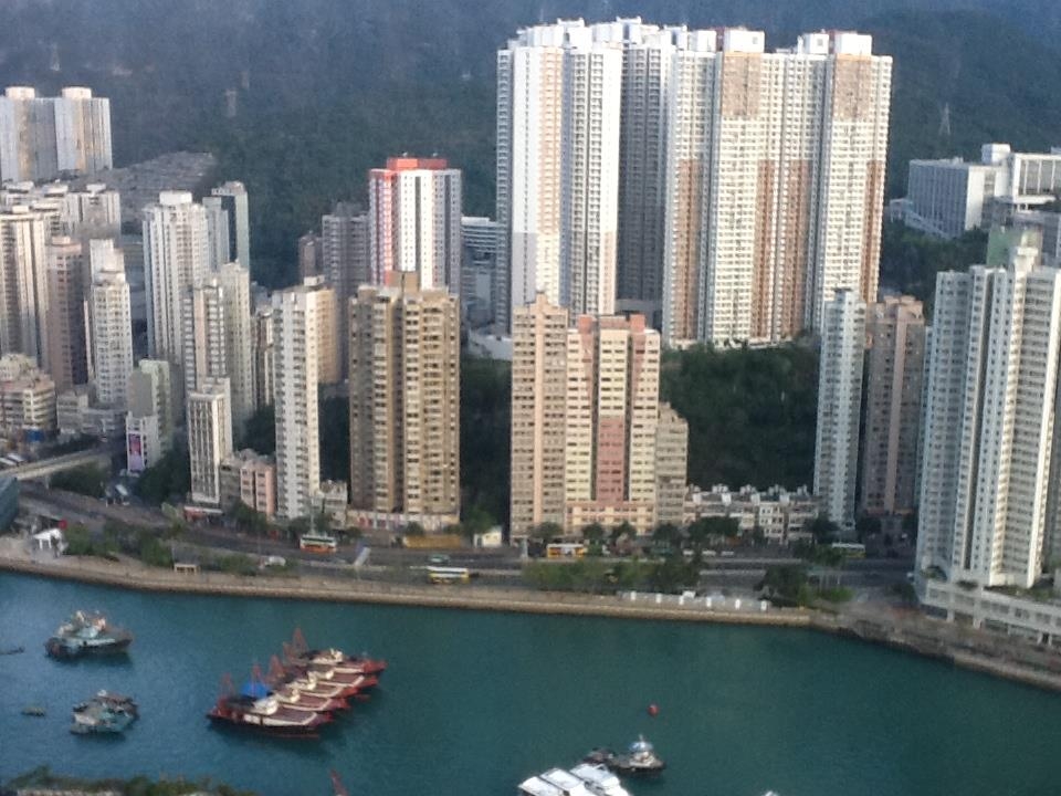 應采兒與陳小春的浪漫旅行 | 他是當代韋小寶 | Facebook