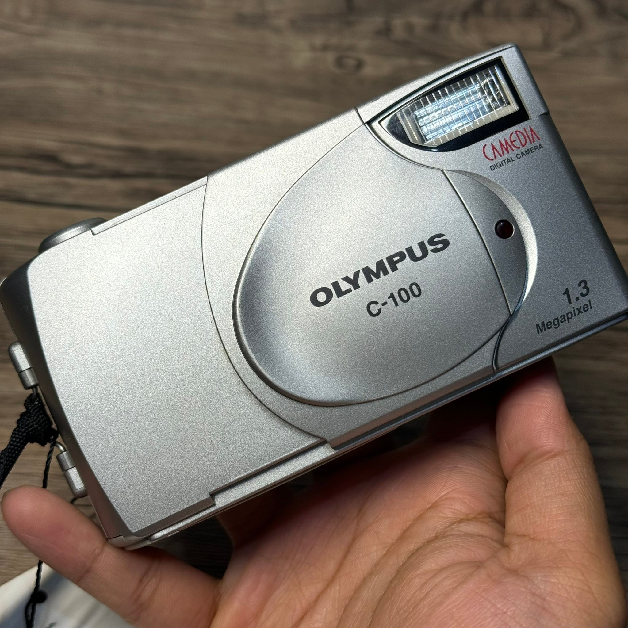 OLYMPUS CAMEDIA C-100 3,300 PHP(sold✓) •1.3 megapixel •from japan 