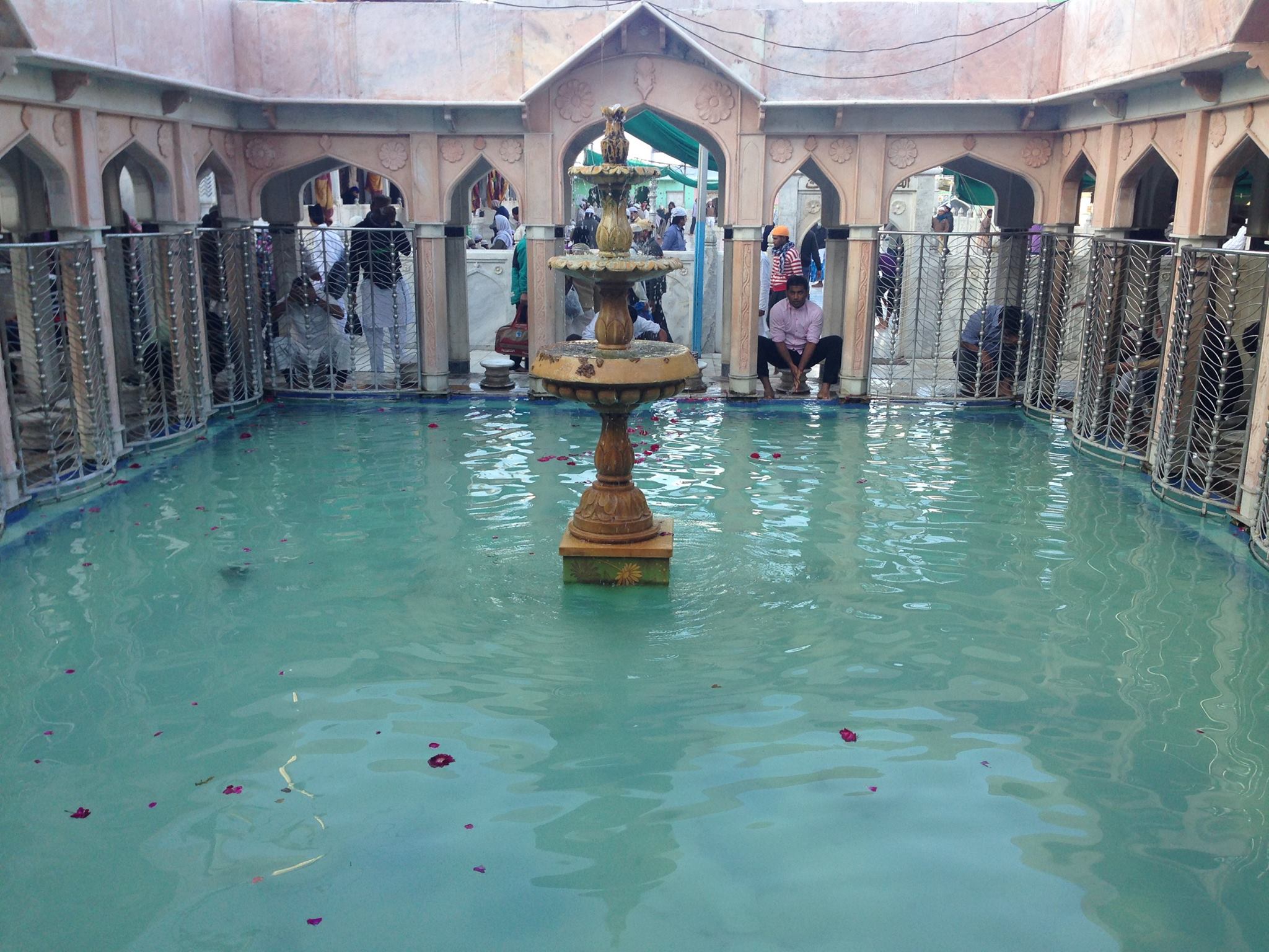 Hazrat Khwaja Nasiruddin Mahmood Roshan Chirag Dehlvi - R.A. added a ...