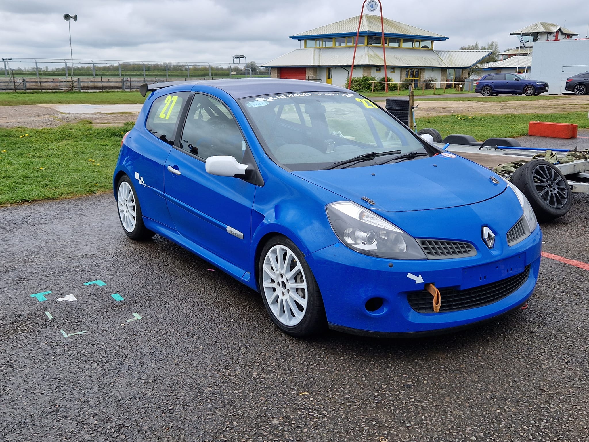 Pinewood Raceway - After a few lean weeks Graham Whitby fights back to ...