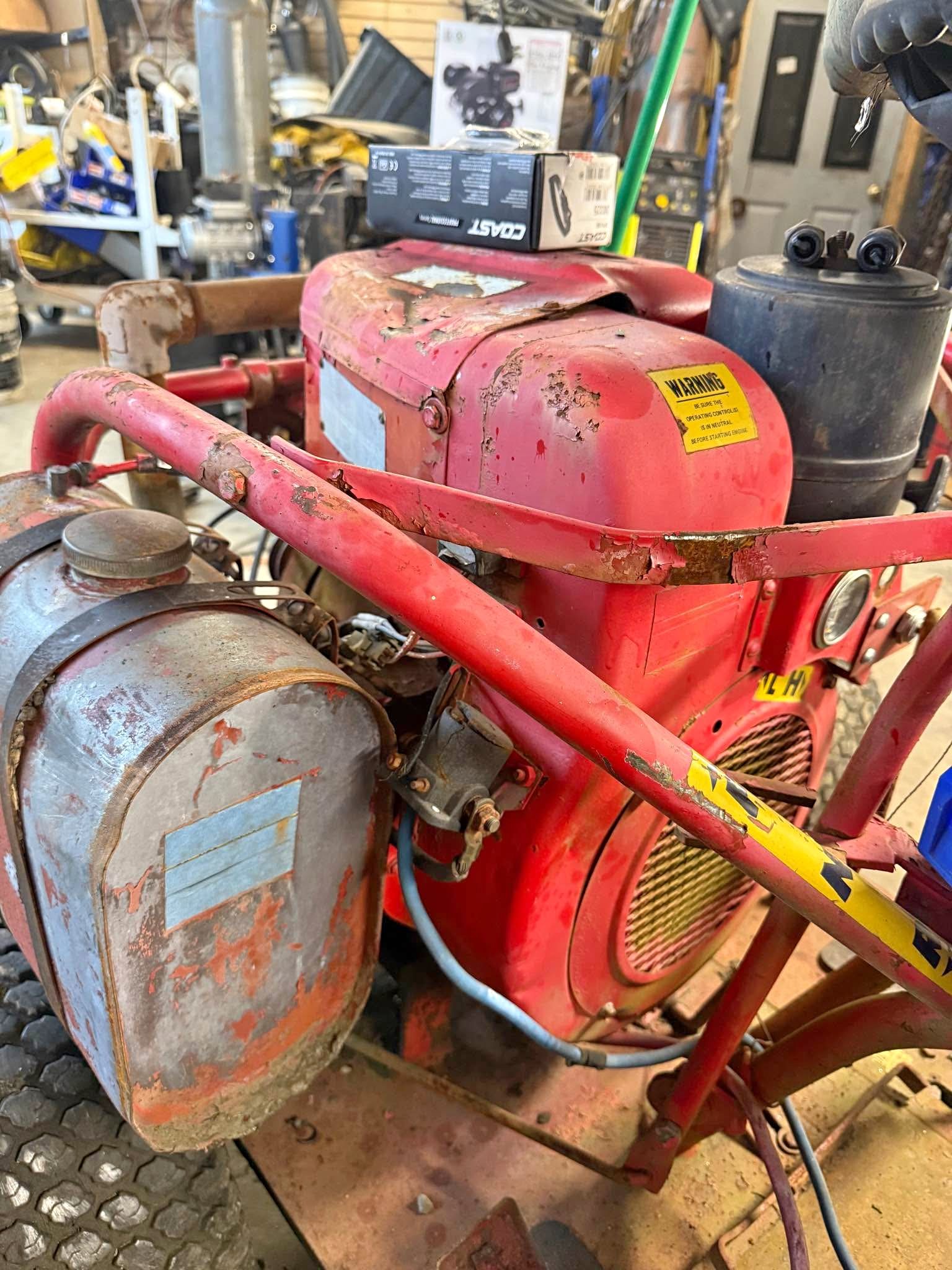 Wisconsin TJD 2 cyl commercial engine - Car Engines & Engine Parts ...