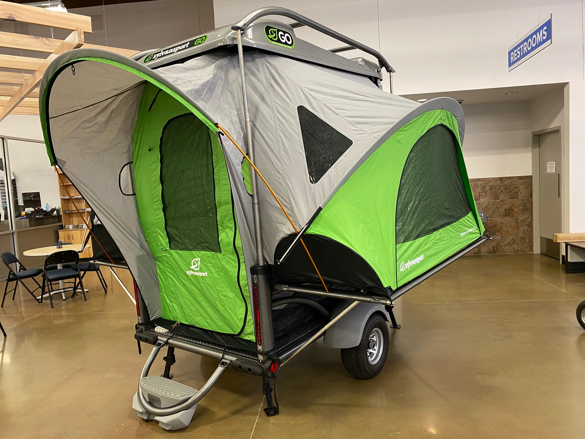 luxus zelt 8 personen BETRAM Jurtenzelt 8-10 Bell Family Campingzelt mit Stabiler Mitte und Türstange Großes Outdoor Glamping Campingzelt Oxford 4 Season Wasserdicht für Outdoor Camping Jagd Wandern Sport & Freizeit Tekirdağ Pergola Tente - Laptop Ready Wähle Deine Farbe:Braun