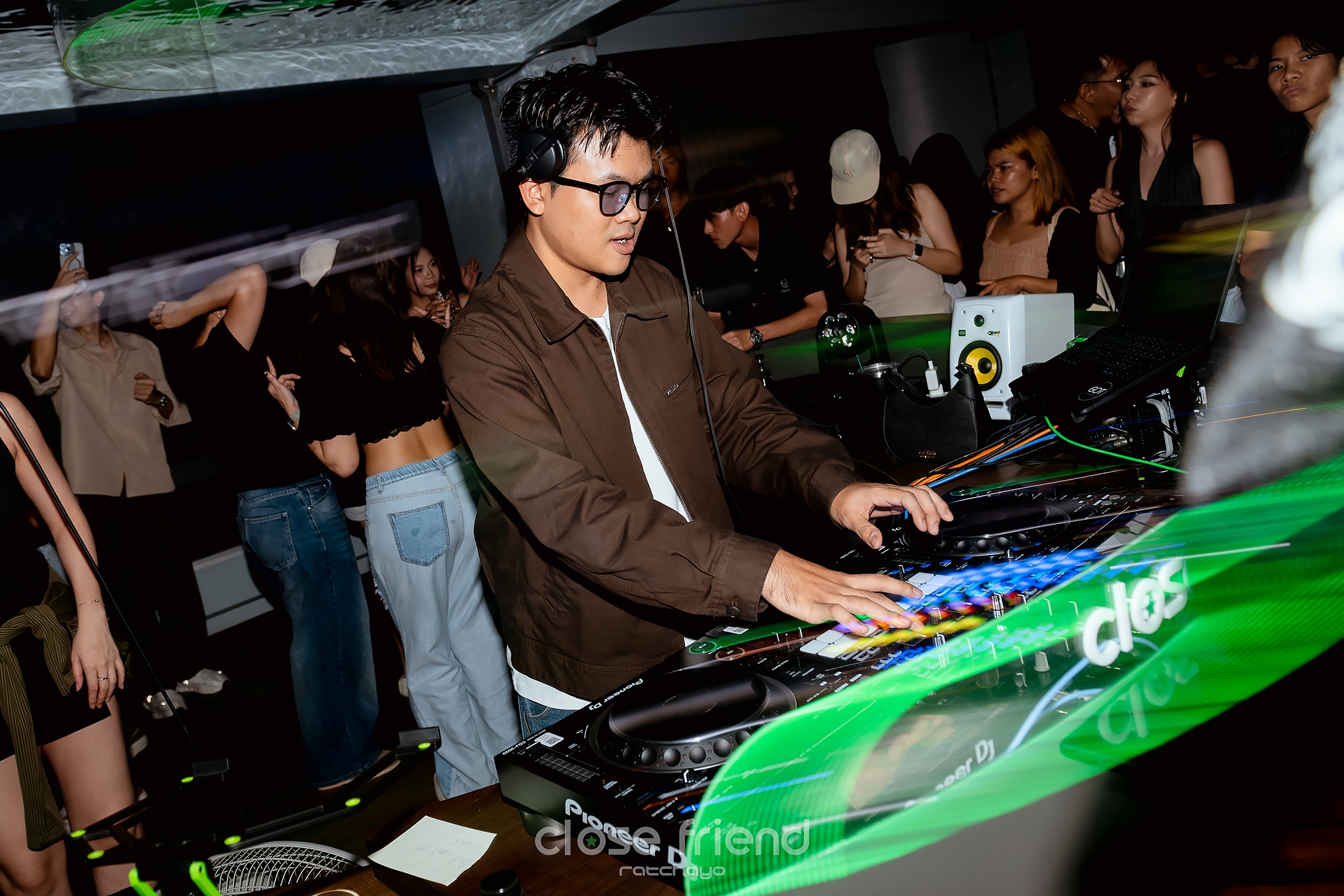 Spinning colors, smiles, and love all day long 🎨💞 Every beat painted ...