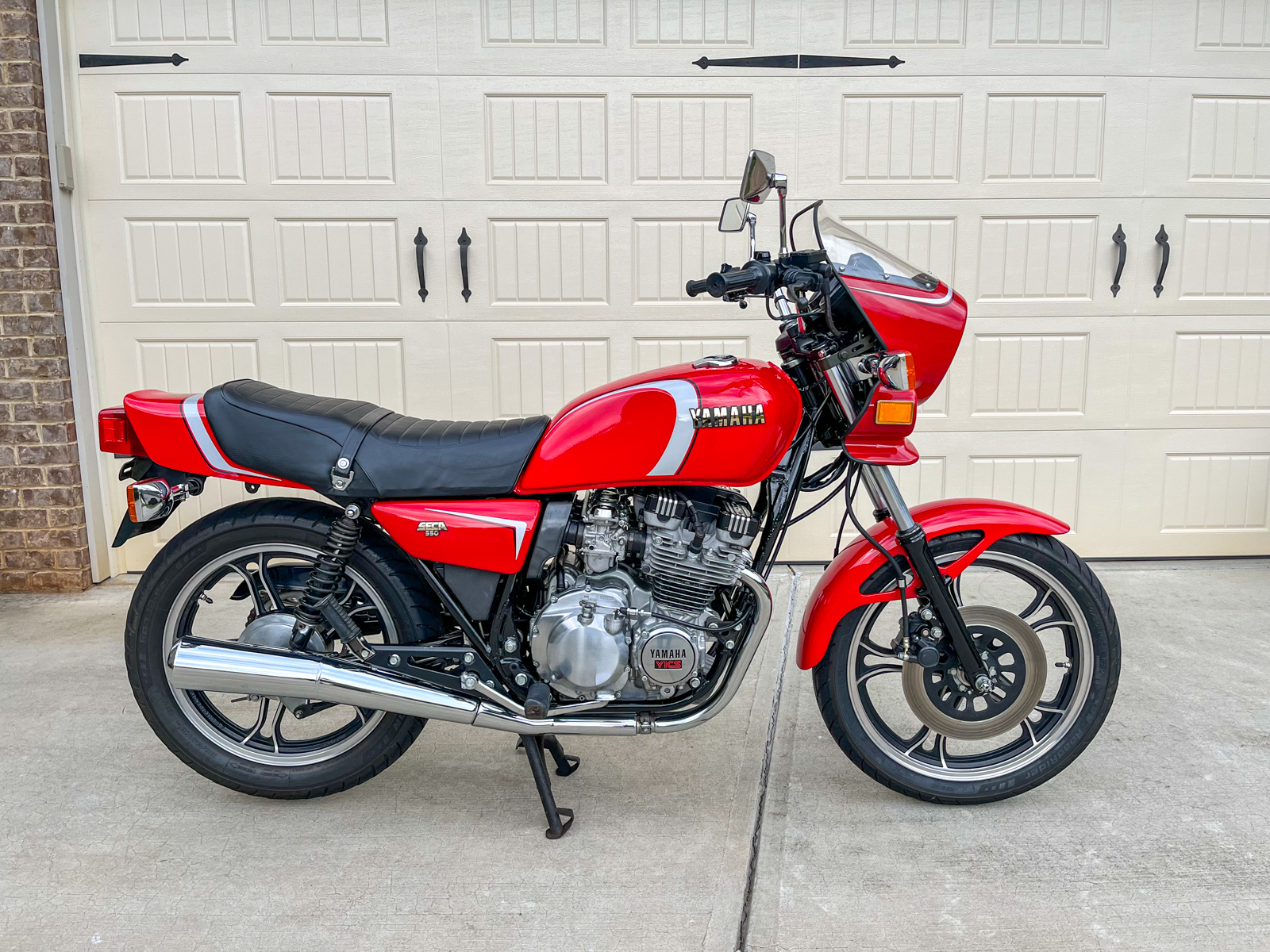 Second set to wrap up for Iconic Motorbikes Friday: a Seca XJ550
