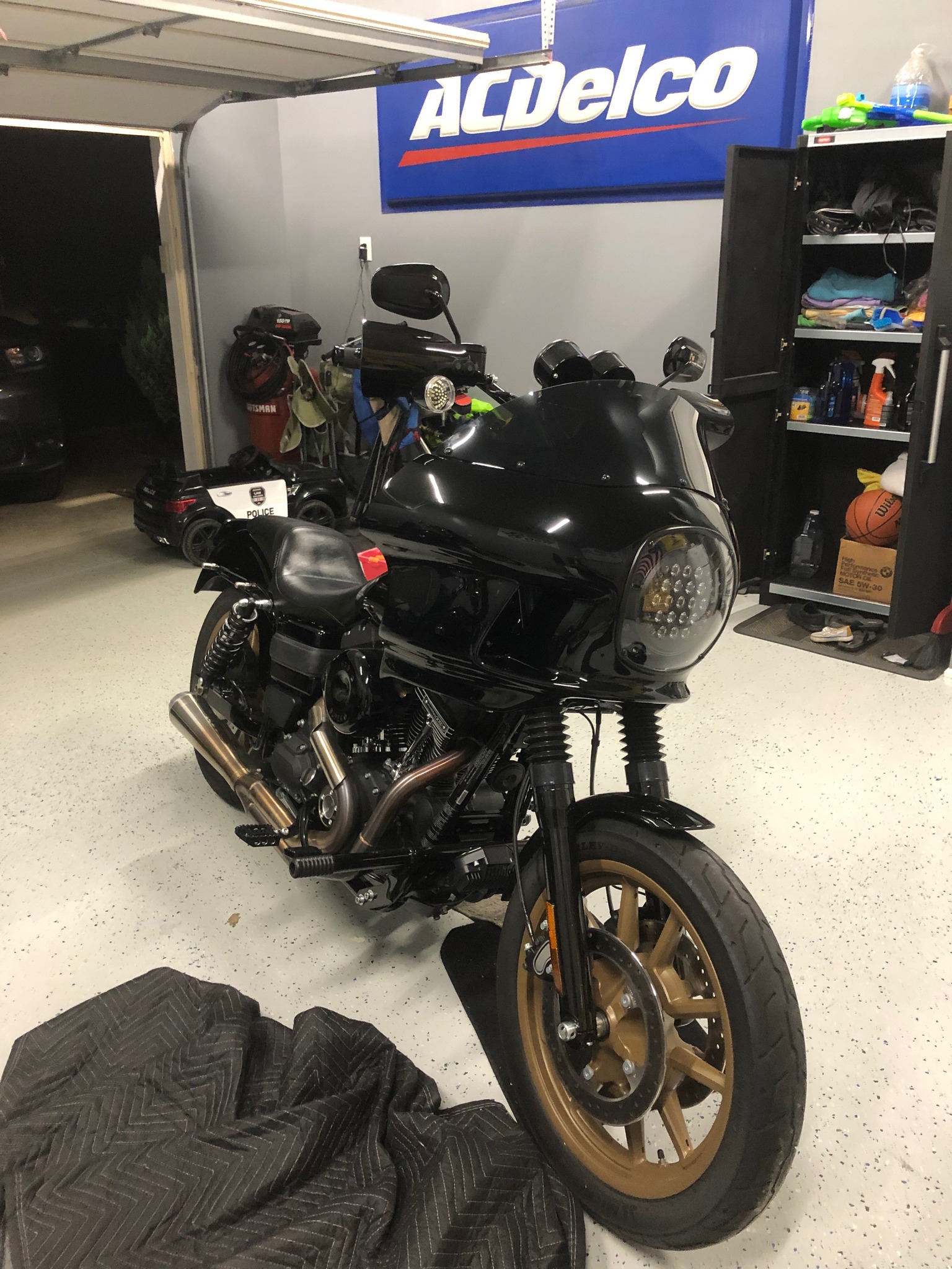 ロペス JD Customs FXRT fairing and pursuit pods installation
