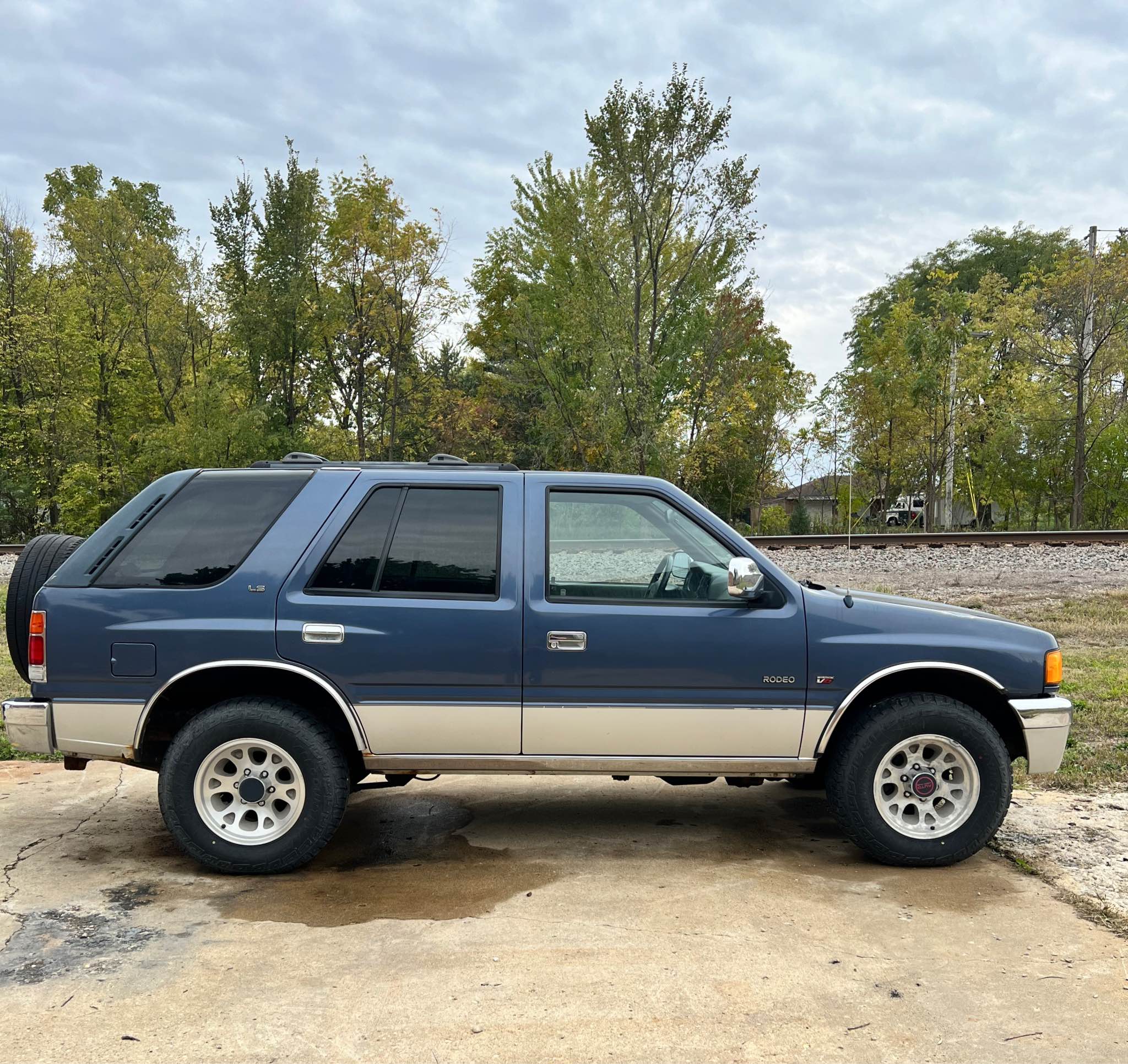 1995 Isuzu Rodeo · LS Sport Utility 4D - Cars & Trucks - Hinckley ...