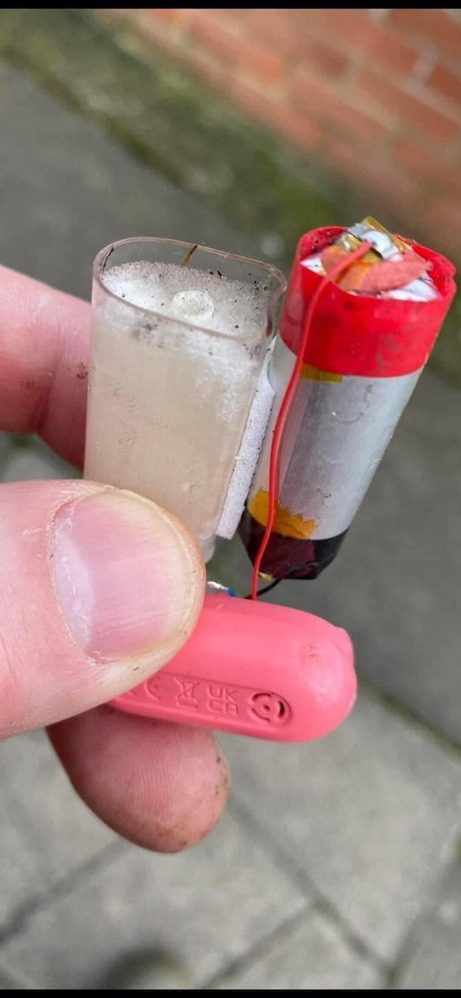 what happens if you inhale battery acid from a vape What's inside vapes and their health risks E-liquid flavor:WeCreate Device br-Vaporesso How Long Do Vape