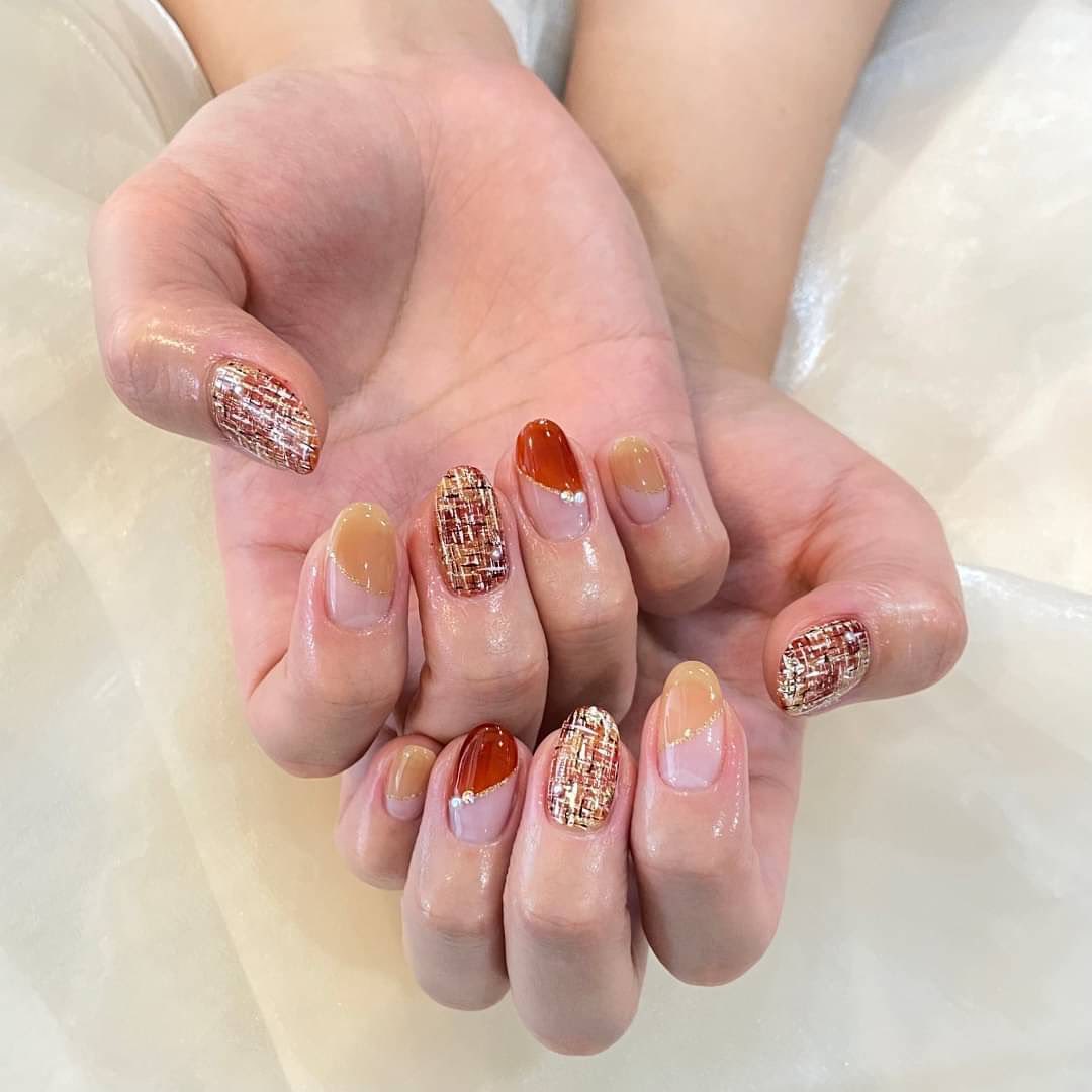 Delicat溝の口店 冬の大人可愛いツイードネイル M E N U 定額デザイン00 1h45min 00 Made By Kumi 秋冬ネイル 秋ネイル 溝の口 溝の口ネイル 溝の口ネイルサロン ネイルデザイン リッカジェル アゲハジェル 秋冬ネイルデザイン 秋ネイル21