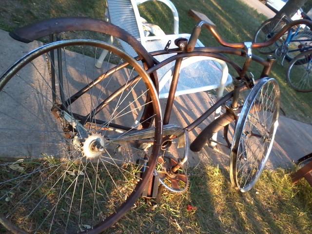 Customized klunker bike with vintage parts