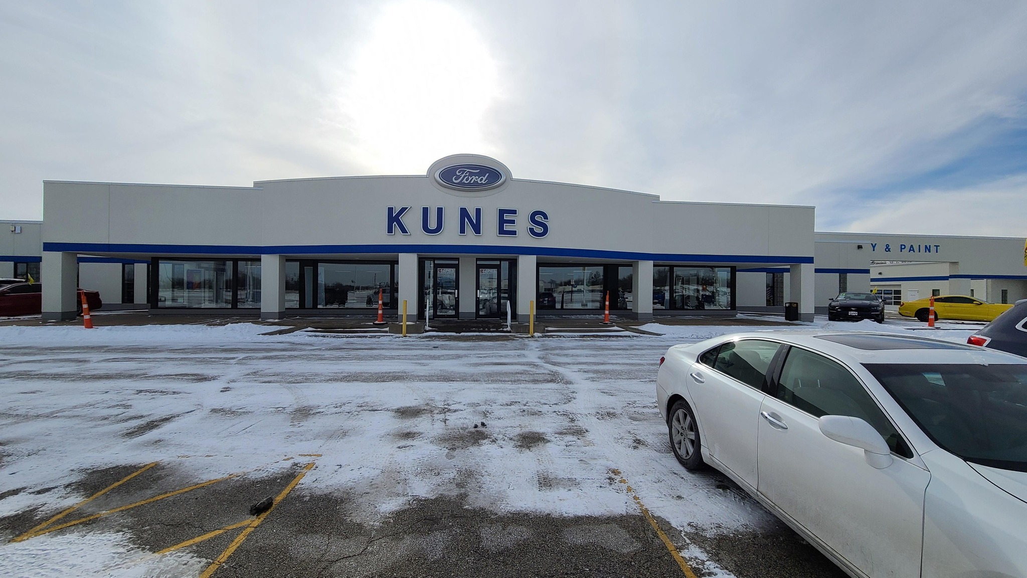 Kunes Ford East Moline Aesthetic Wallpaper
