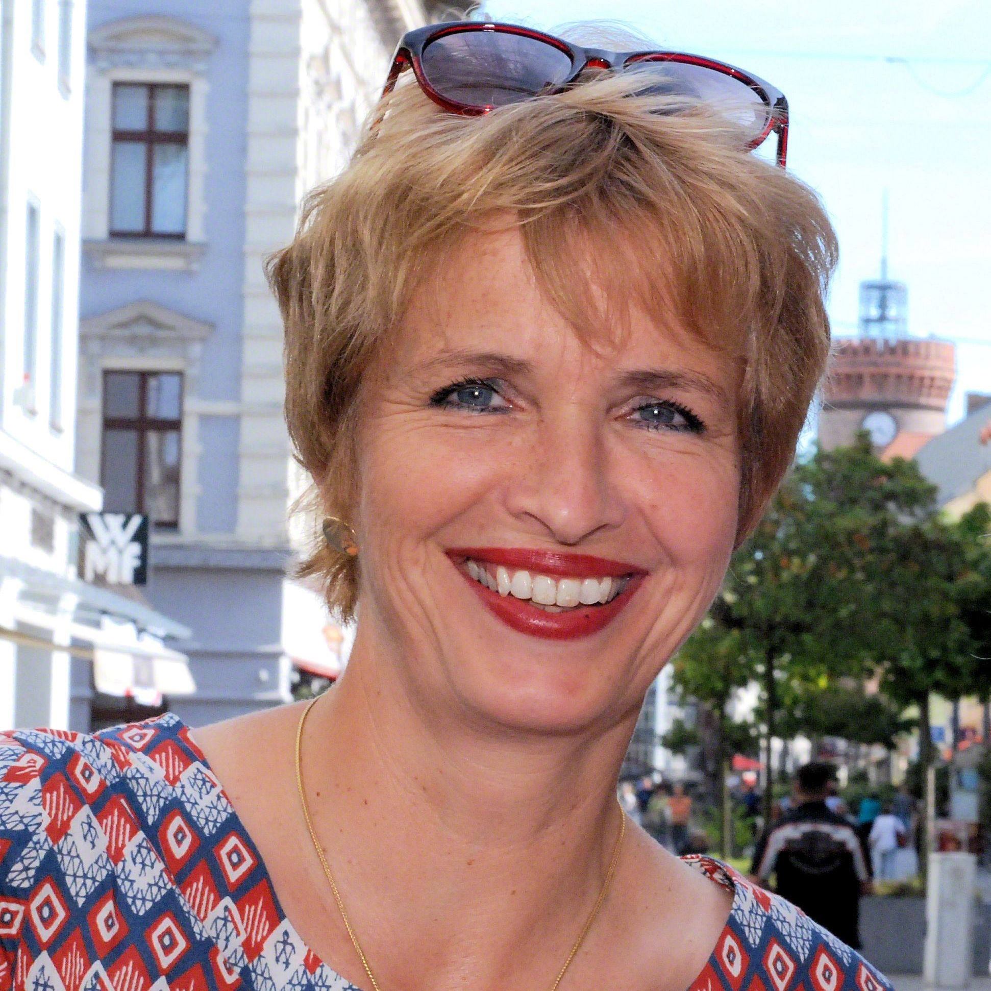 Dr. Martina Münch