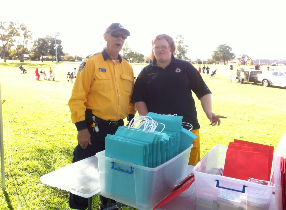 NSW Rural Fire Service - MIA District - Kev n Kristina setting up at ...