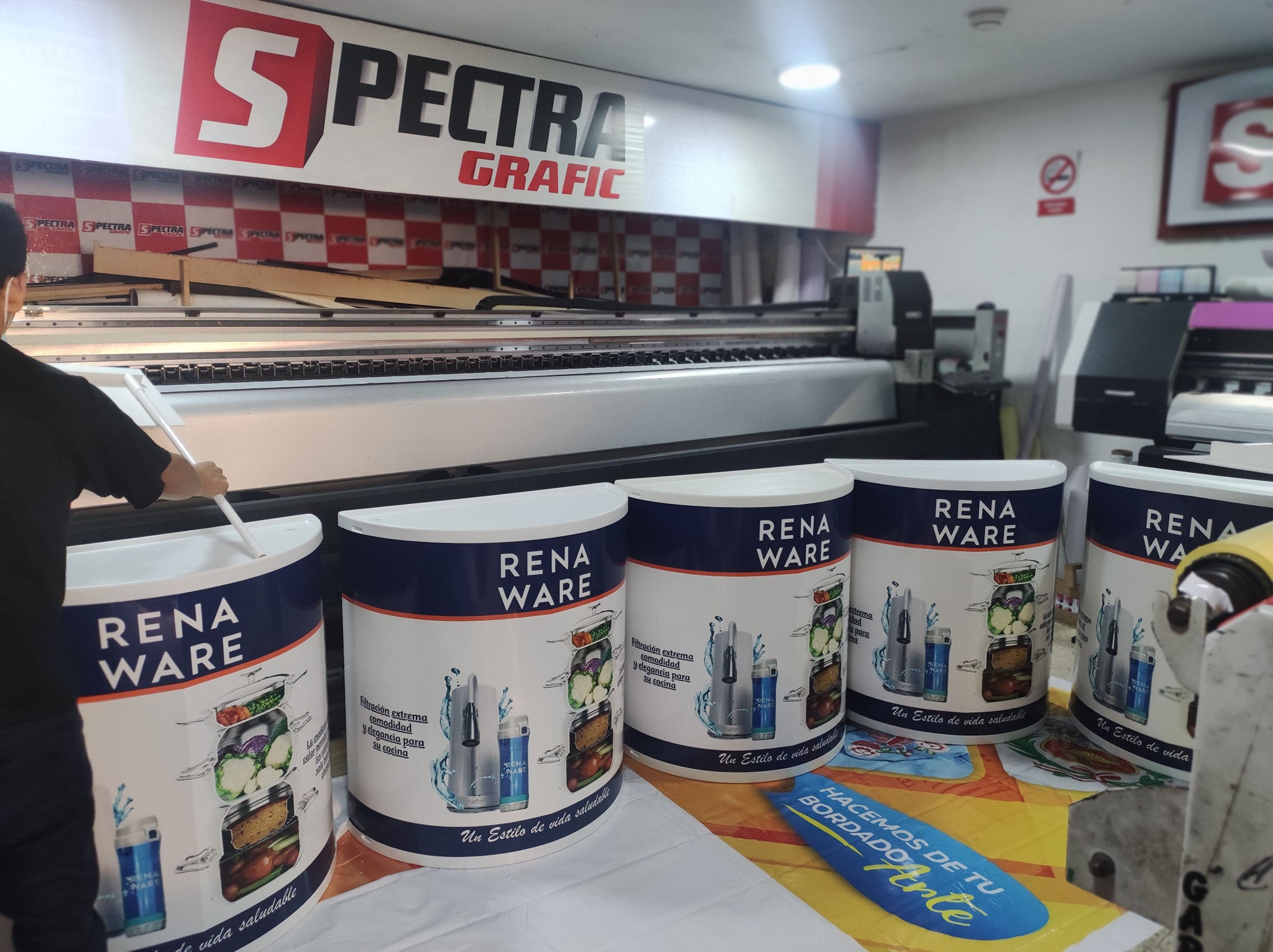 Spectra grafic | Lima