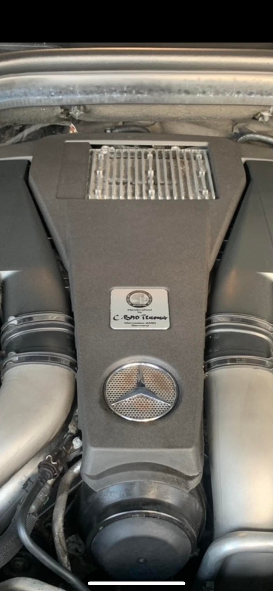 Mercedes-Benz Metal Alloy Engine Cover Star Logo - Glossy Black & Red With Chrome Accents