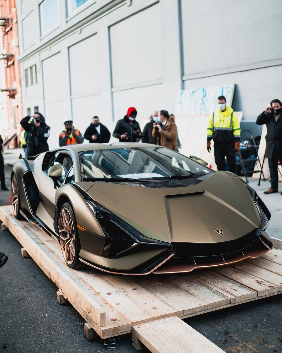 Lexstar Mobile - #Lamborghini #Sian On Display 〽️ LEX-STAR...