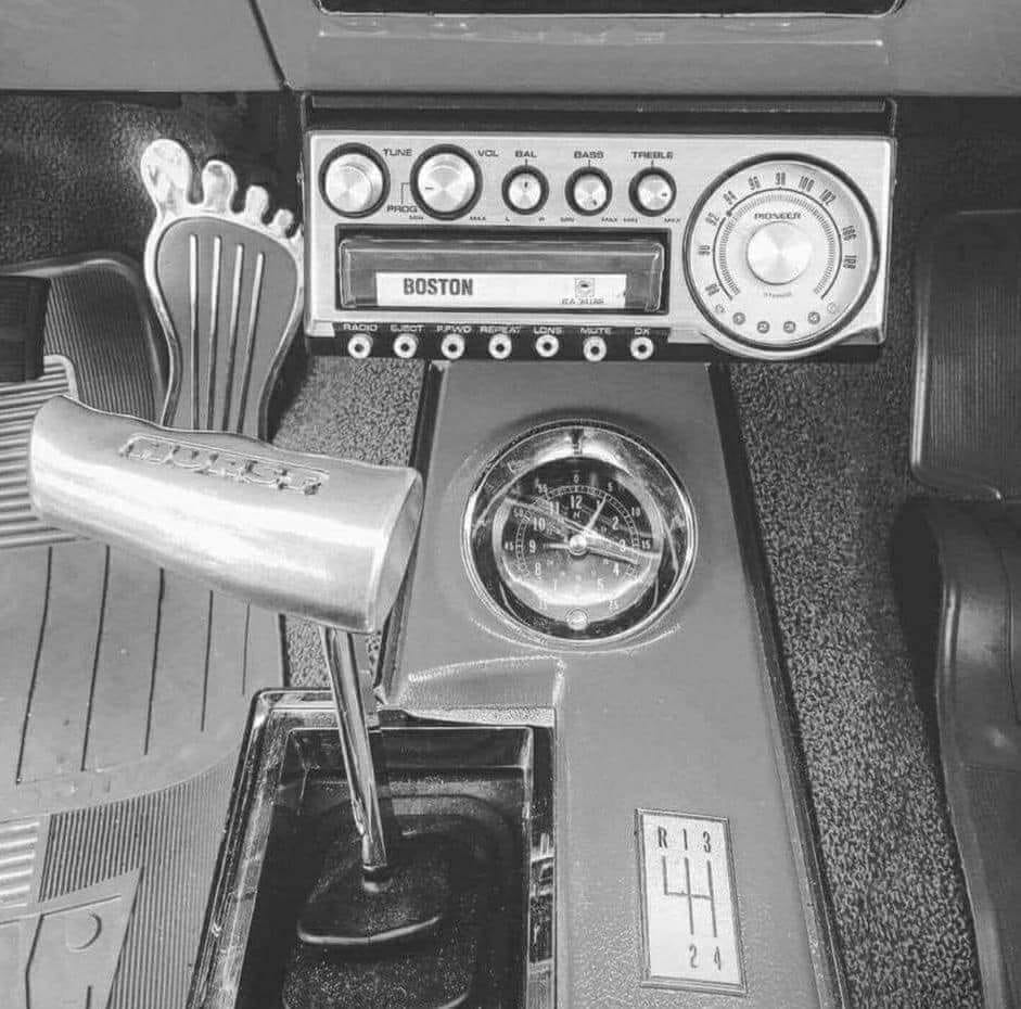 Classic Pioneer Super Tuner with 8 Track Car Audio Systems