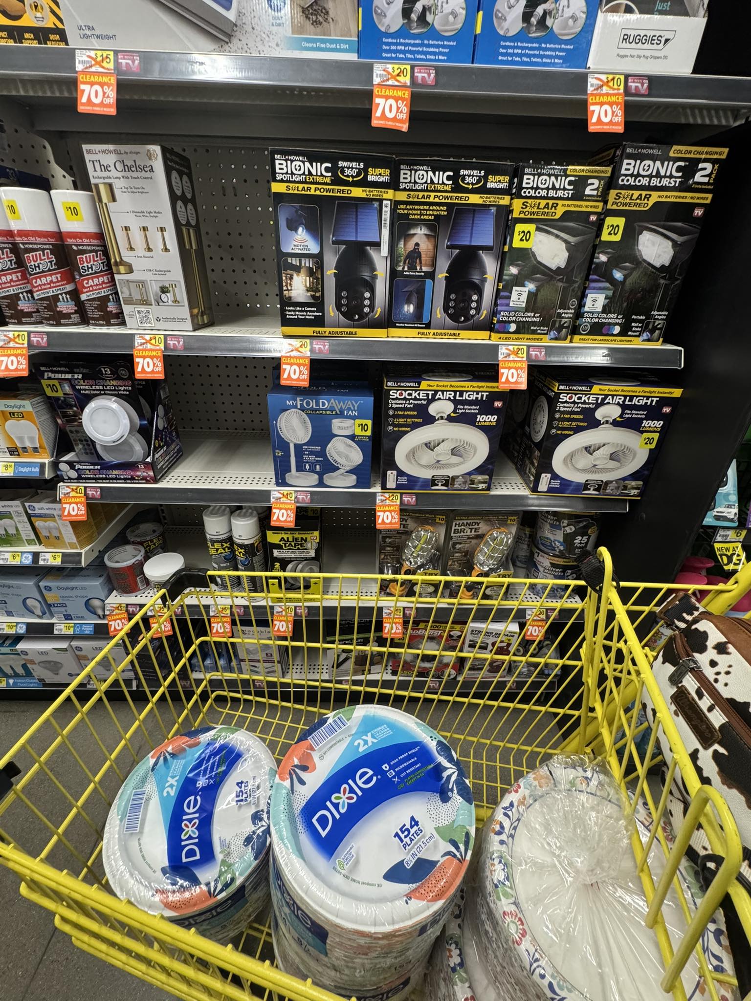 4空mama様 Ummmmmm….. I found a Dollar General that is on the remodel list