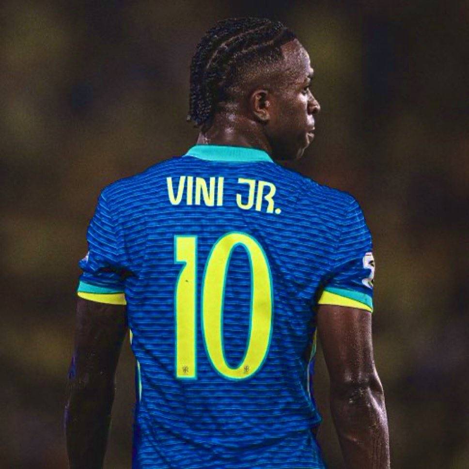 Vini Jr. Is wearing the number 10 jersey for Brazil tonight This