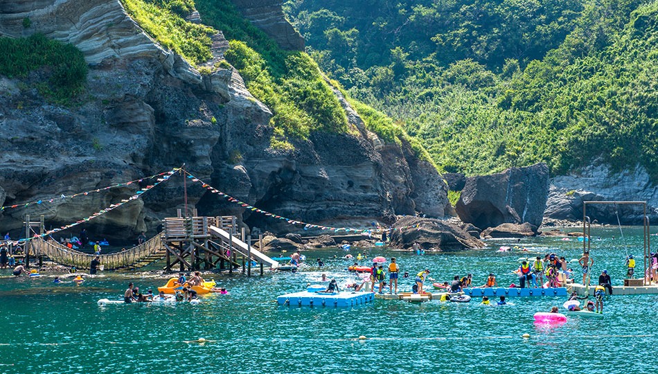 Izu Peninsula 海上アスレチックが家族で楽しい 妻良海岸 めらかいがん Facebook