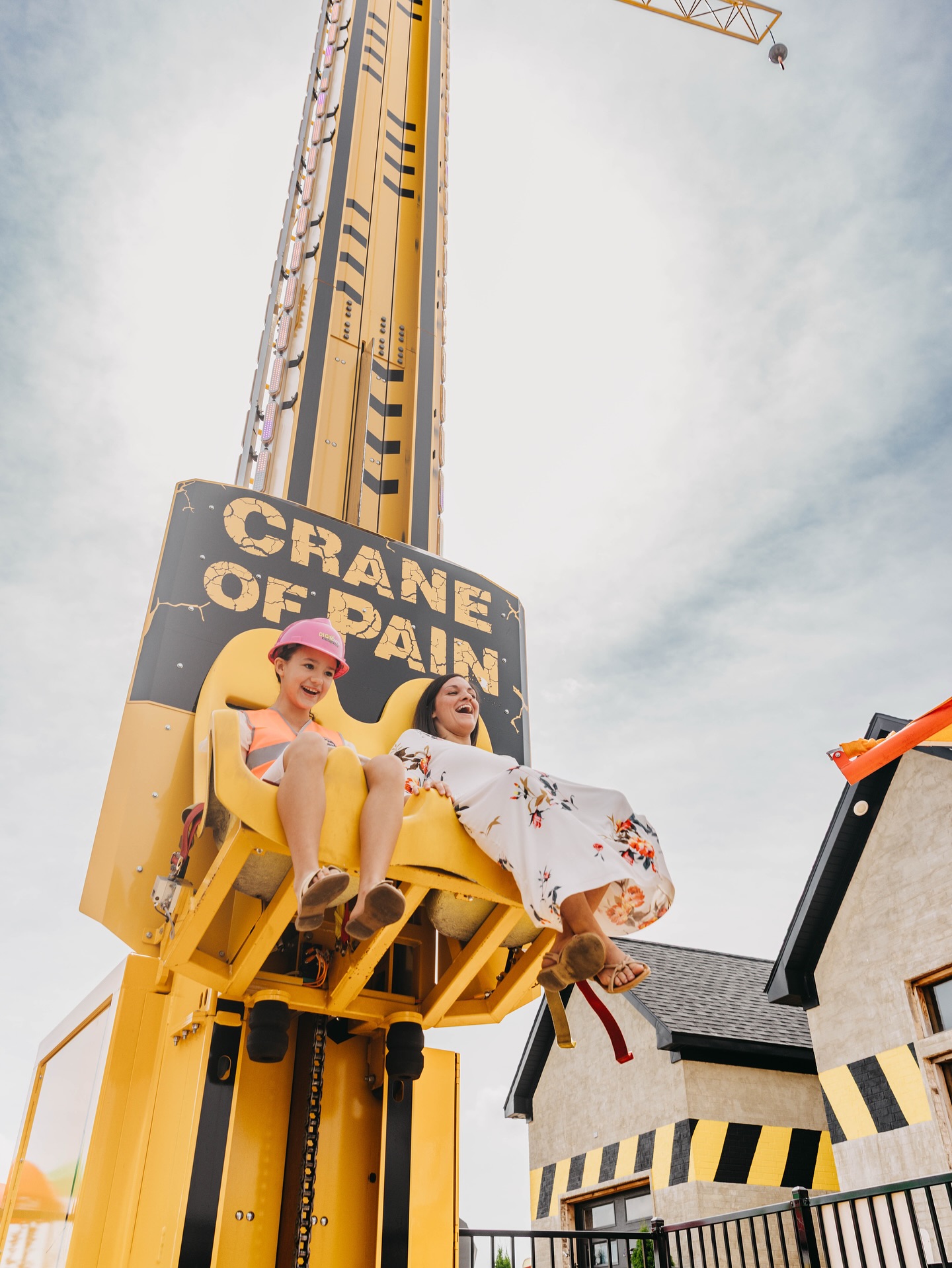 Dig - The Crane of Pain 🏗️⚠️— one of the tallest, coolest rides at ...